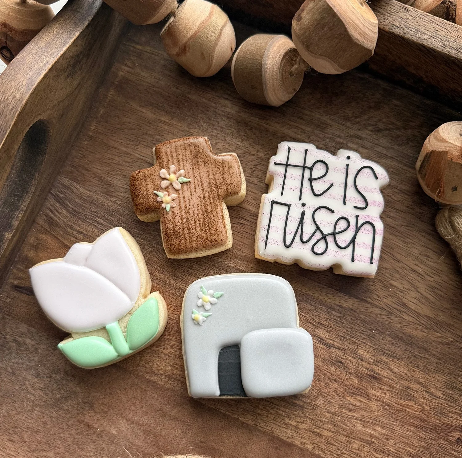 2026_Easter_HeIsRisen Minis.jpg