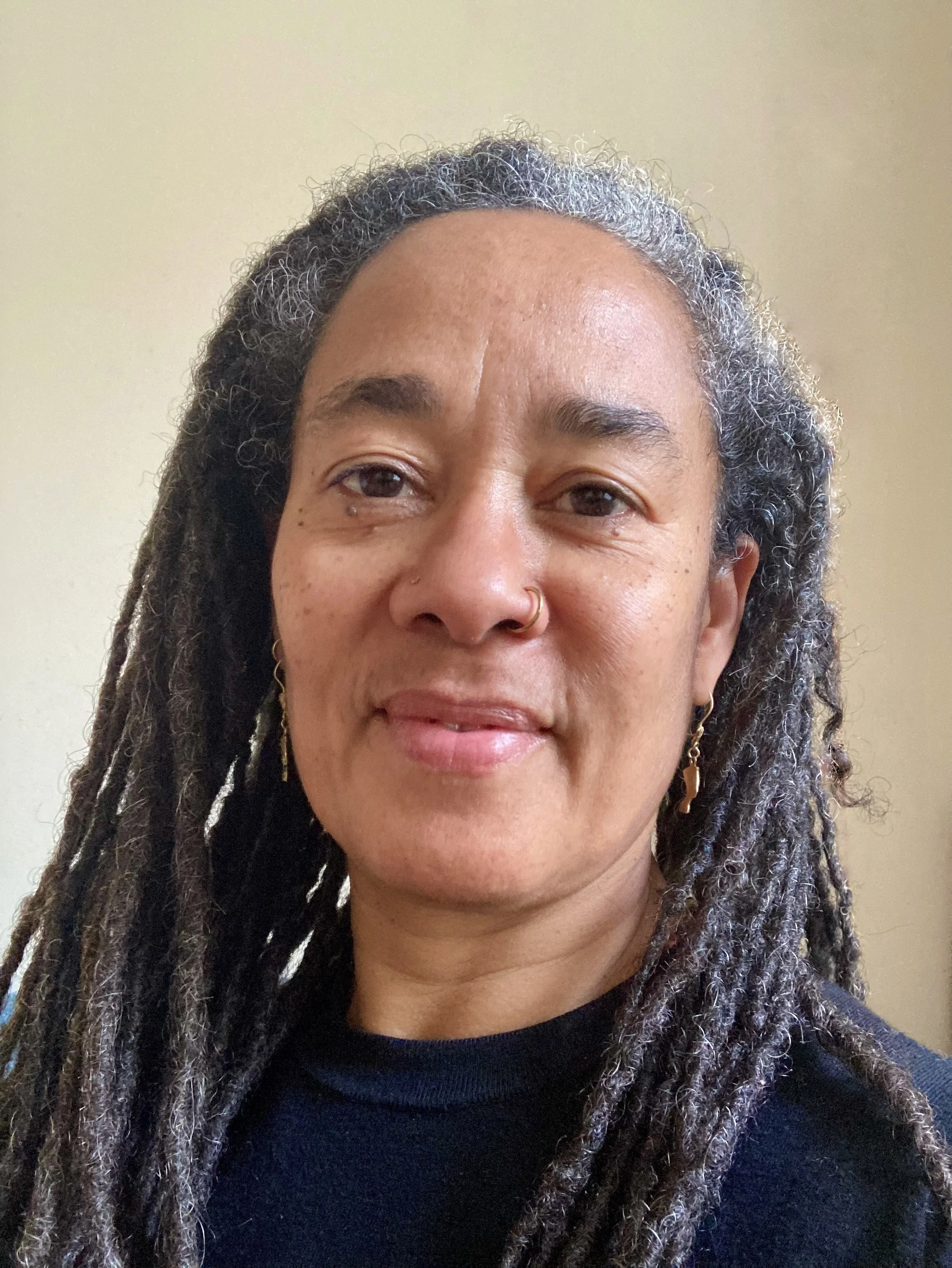 Georgina O Evans's professional headshot - Art Psychotherapist at The Brixton Practice