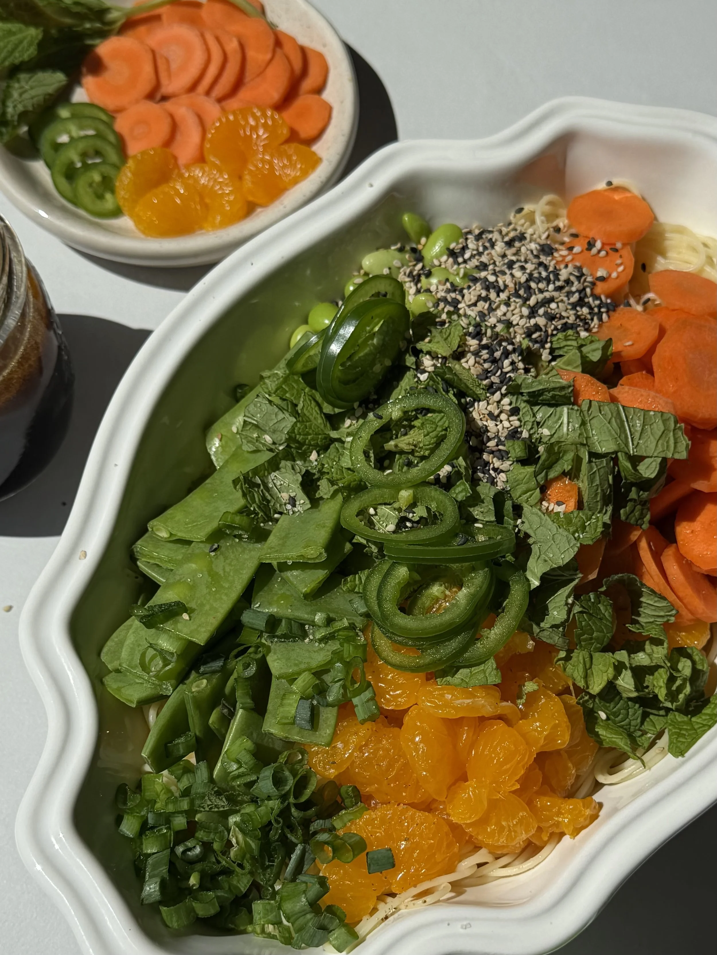 Salade de nouilles froides gingembre-jalapeños