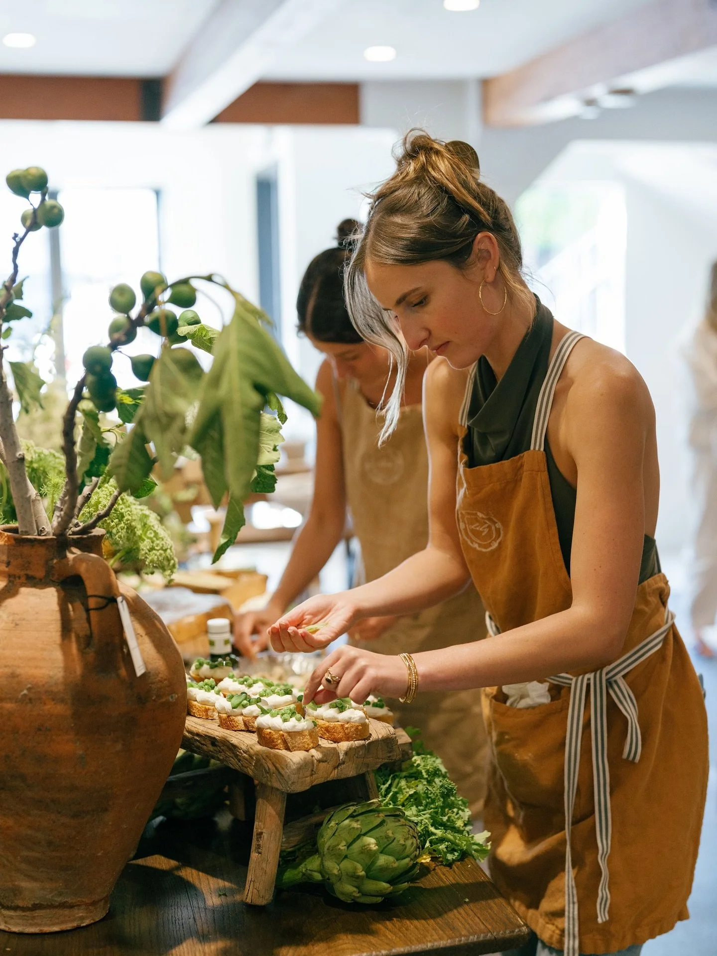 Addicted to the finishing touches

#appetizers #hosting #grazingtable #sf