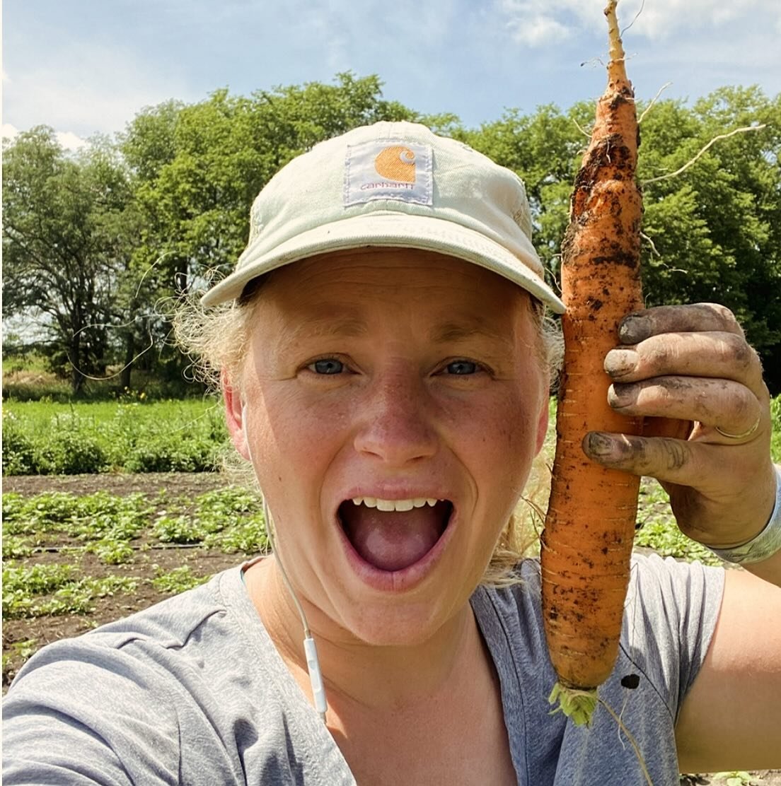 Meet our newest board member! Kjersten Oudman from @blueskyveg is our new Secretary and we are thrilled to welcome her, as well as @blueskyveg as one of our newest producers this year. As you can see, Kjersten is an ag veteran and is going to add so 