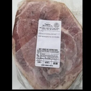 Easter dinner, sorted.🐷

@berrybrook_organics has three heritage ham roasts available this week &mdash; 6.8, 7.5, and 11.5 pounds. 

Outdoor-raised, naturally cured, no nitrates. There are literally only three, and the ordering window closes Tuesday