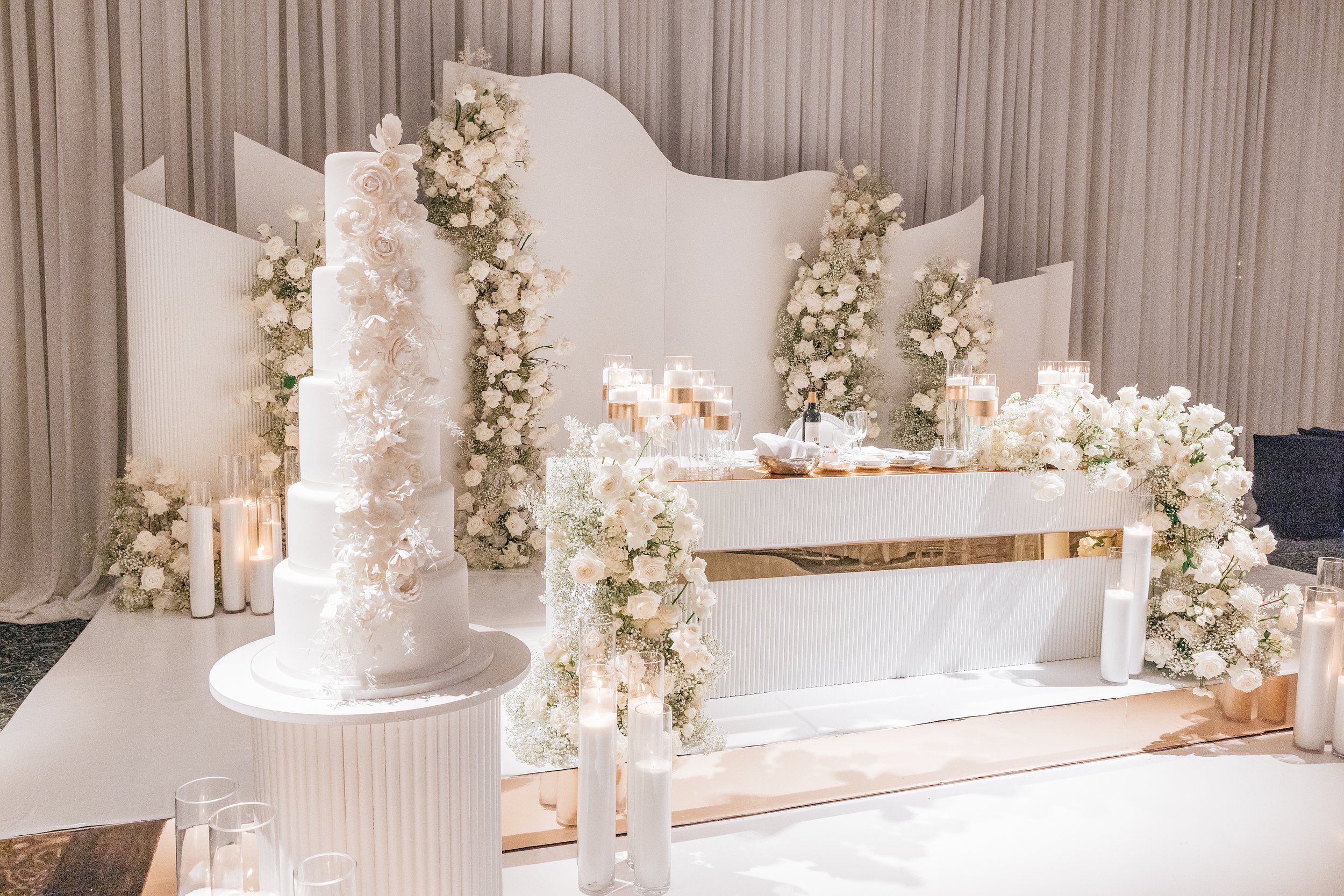 White and gold wedding reception 60 photos - Astyledwedding.com