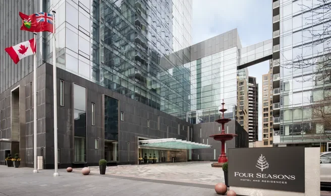 The Ritz-Carlton Toronto vs Four Seasons Toronto