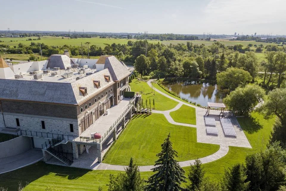 How to Design a Wedding at THE ARLINGTON ESTATE