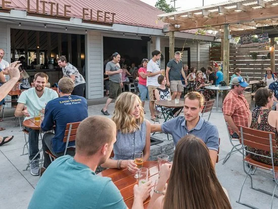 drinks-at-little-fleet.jpg