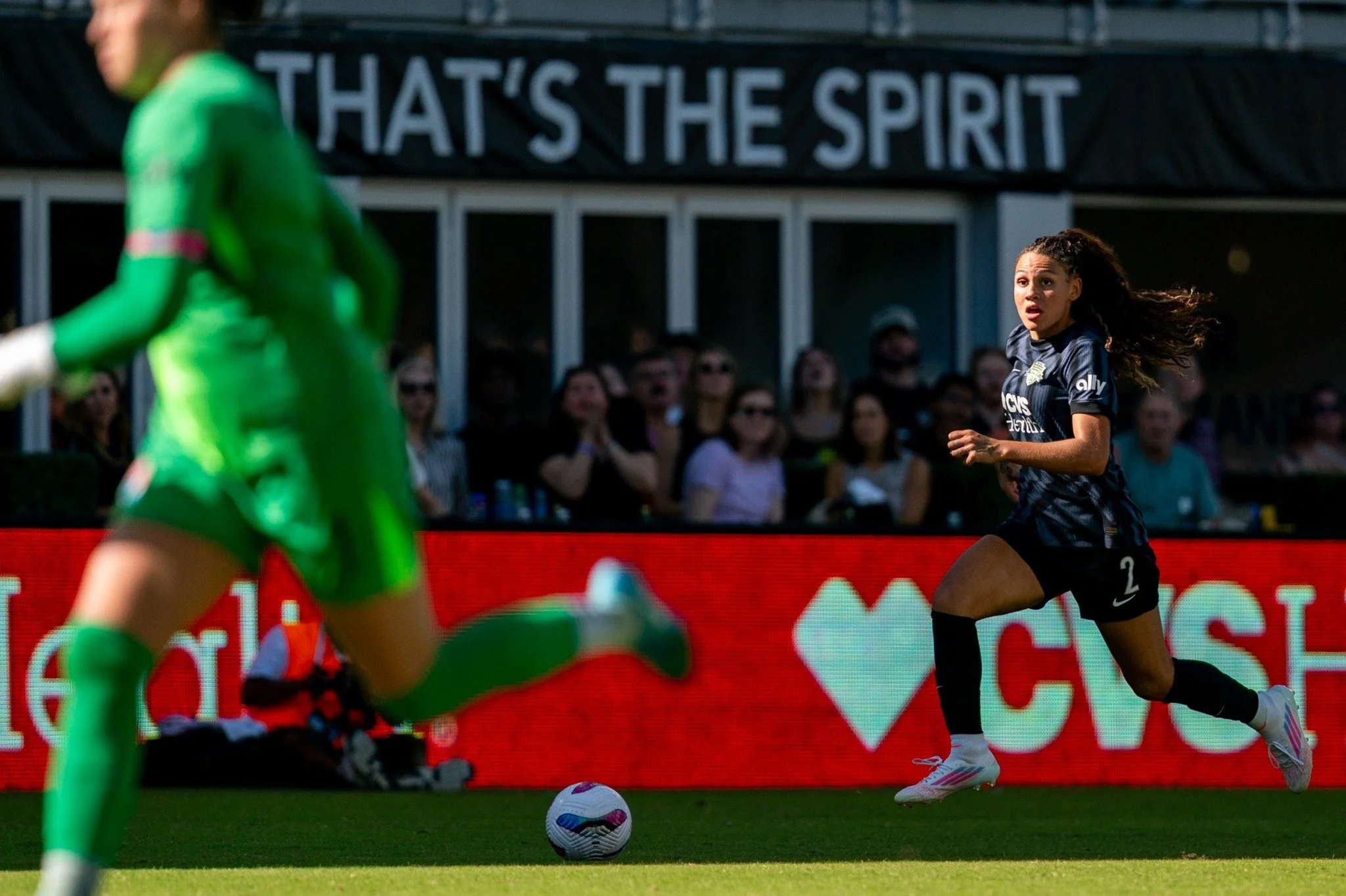 Field Notes from a @trinity_rodman breakaway. Swipe to see how the image came together and the RAW vs. Final at the end.
As always I appreciate @cortneylesovoy for the idea and inspiration on this format. Check her out for more post like this. 🫡
?