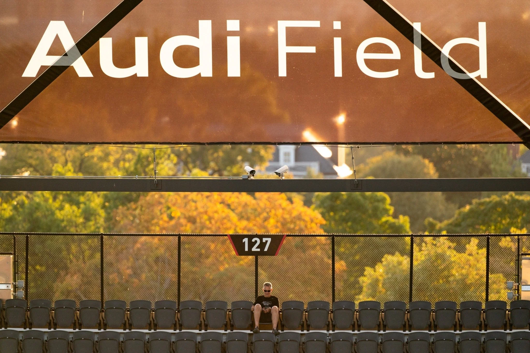 Field Notes for @audifield foliage. Swipe to see how the image came together and the RAW vs. Final at the end.
As always I appreciate @cortneylesovoy for the idea and inspiration on this format. Check her out for more post like this. 🫡
📸 for @nws