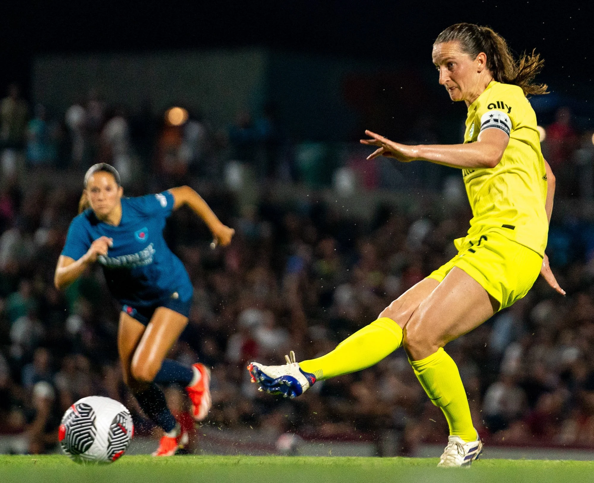 Washington Spirit midfielder Andi Sullivan converts a penalty kick during the NWSL x Liga MX Femenil Summer Cup match against Chicago Stars FC at City Stadium in Richmond, Virginia. (Cody Cervenka/Crvnka Photography)