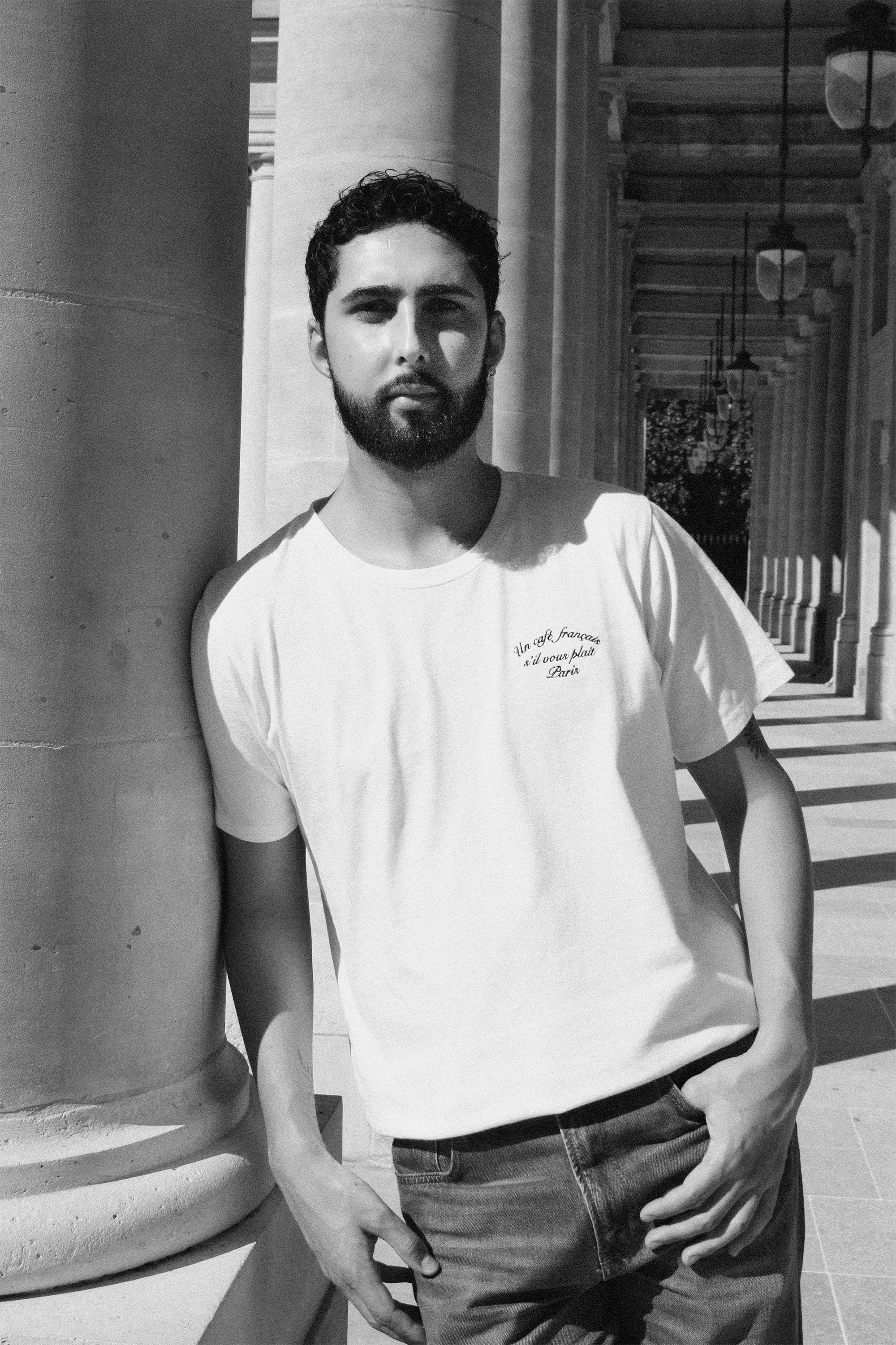un-café-s'il-vous-plait-blackandwhite.png