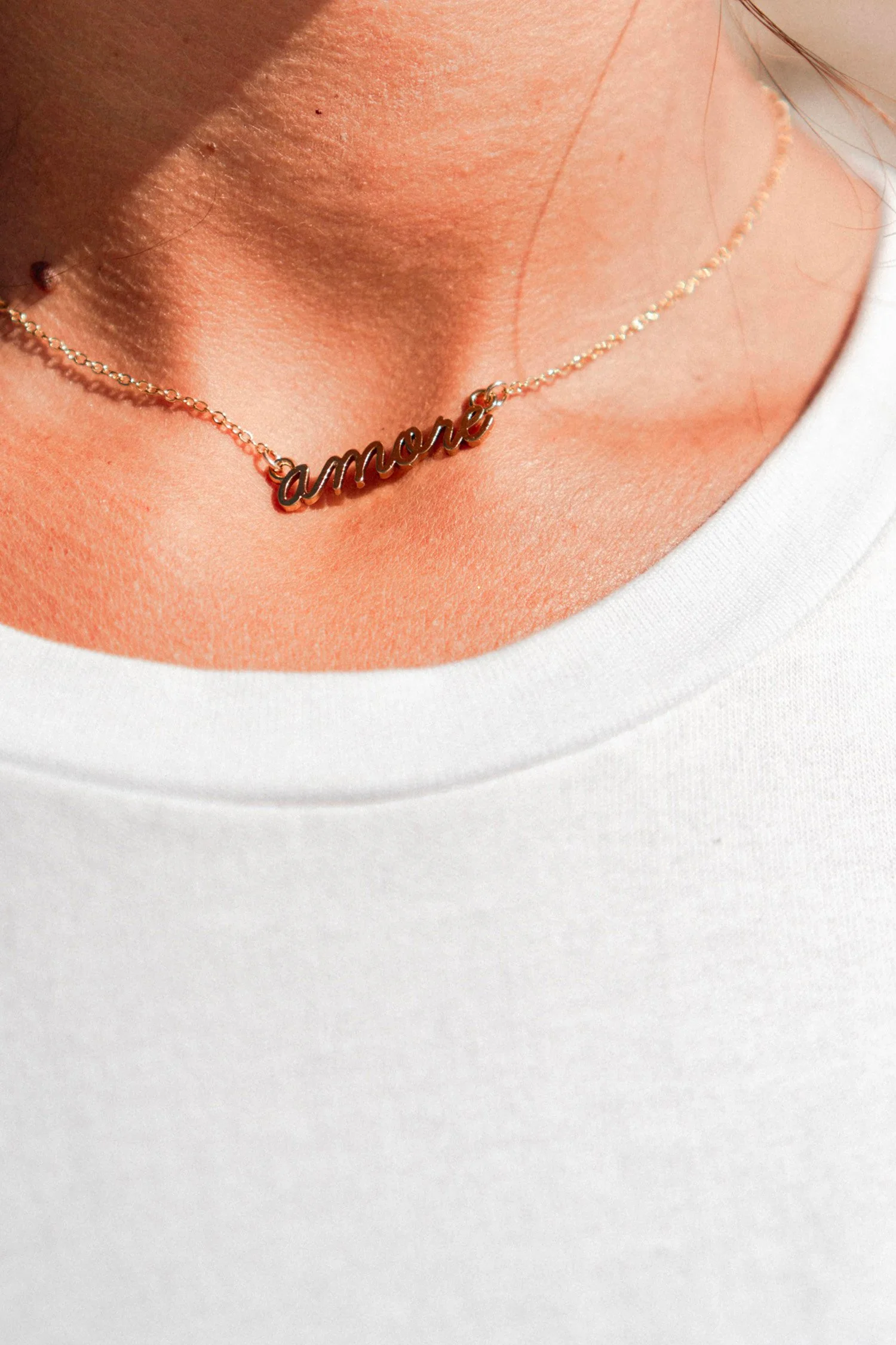 idée cadeau un collier or amore.jpg