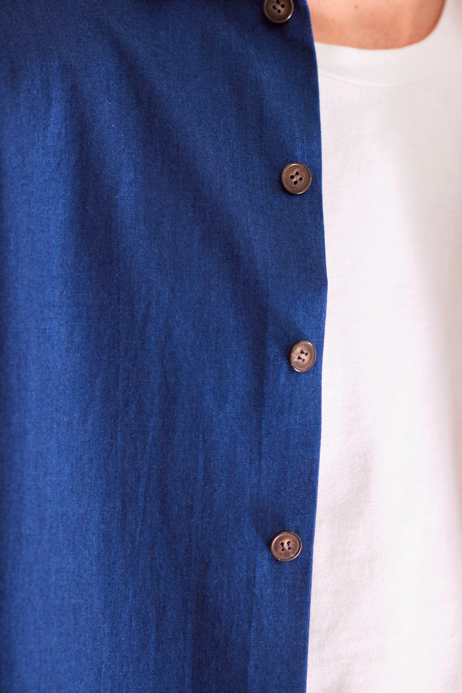 DETAILS BOUTONS CHEMISE COTON.jpg