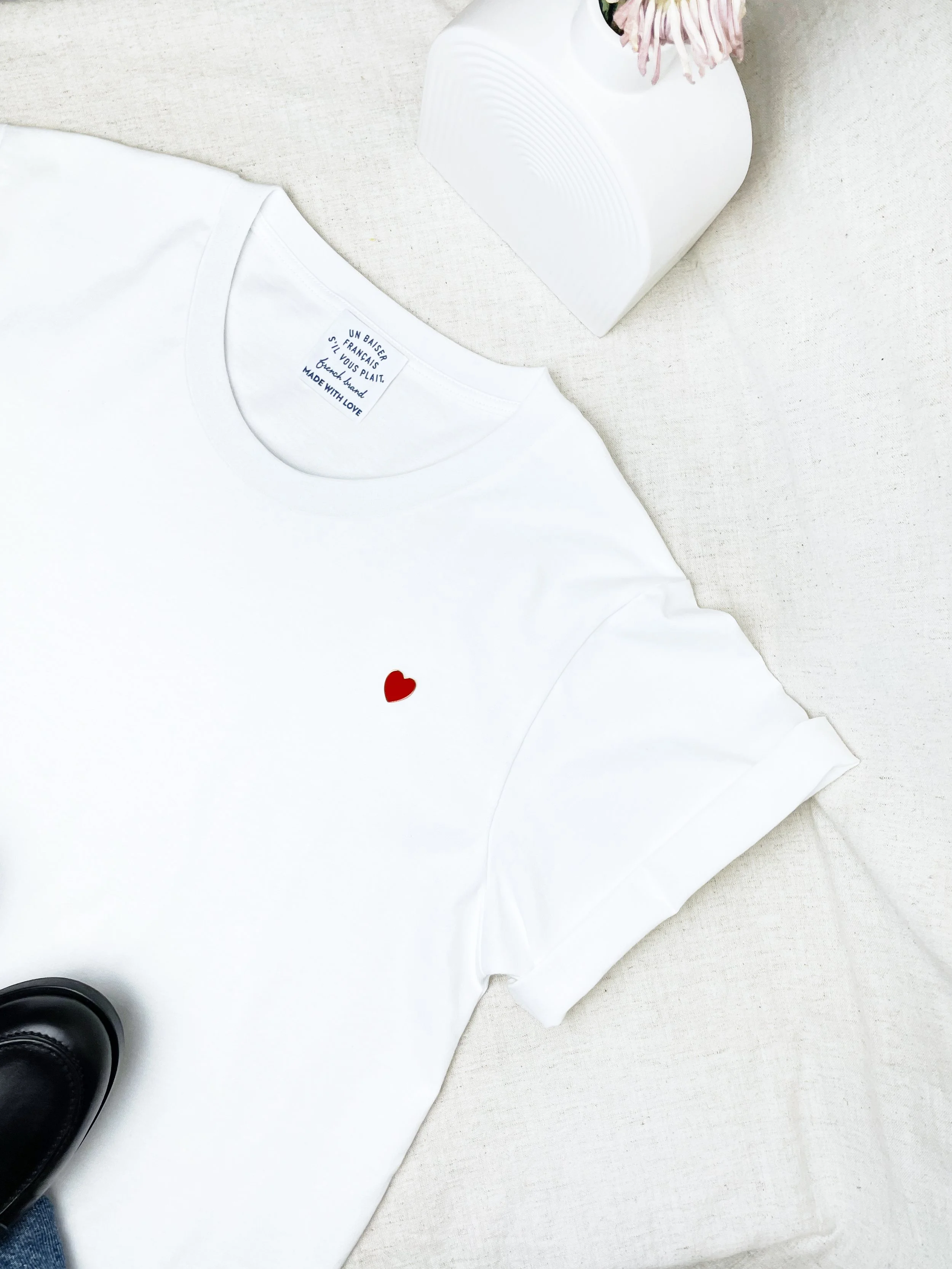 Le t-shirt basique blanc