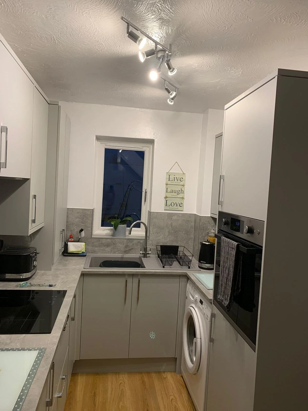 WhatsApp Image 2026-03-24 at 15.19.31 (14).jpeg