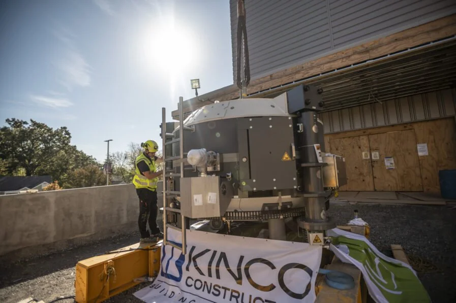 Proton-Therapy-Install-1-897x597-cc.jpg