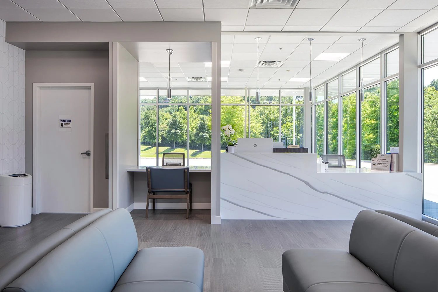 Roller-Lobby_9017-web.jpg