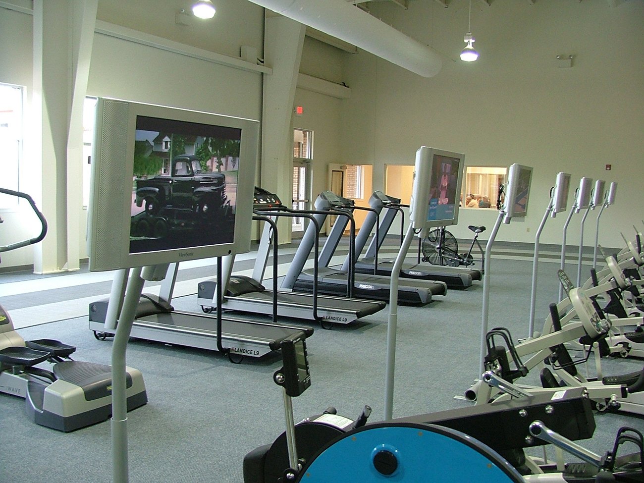 rogers_adult_wellness_interior_3.jpg