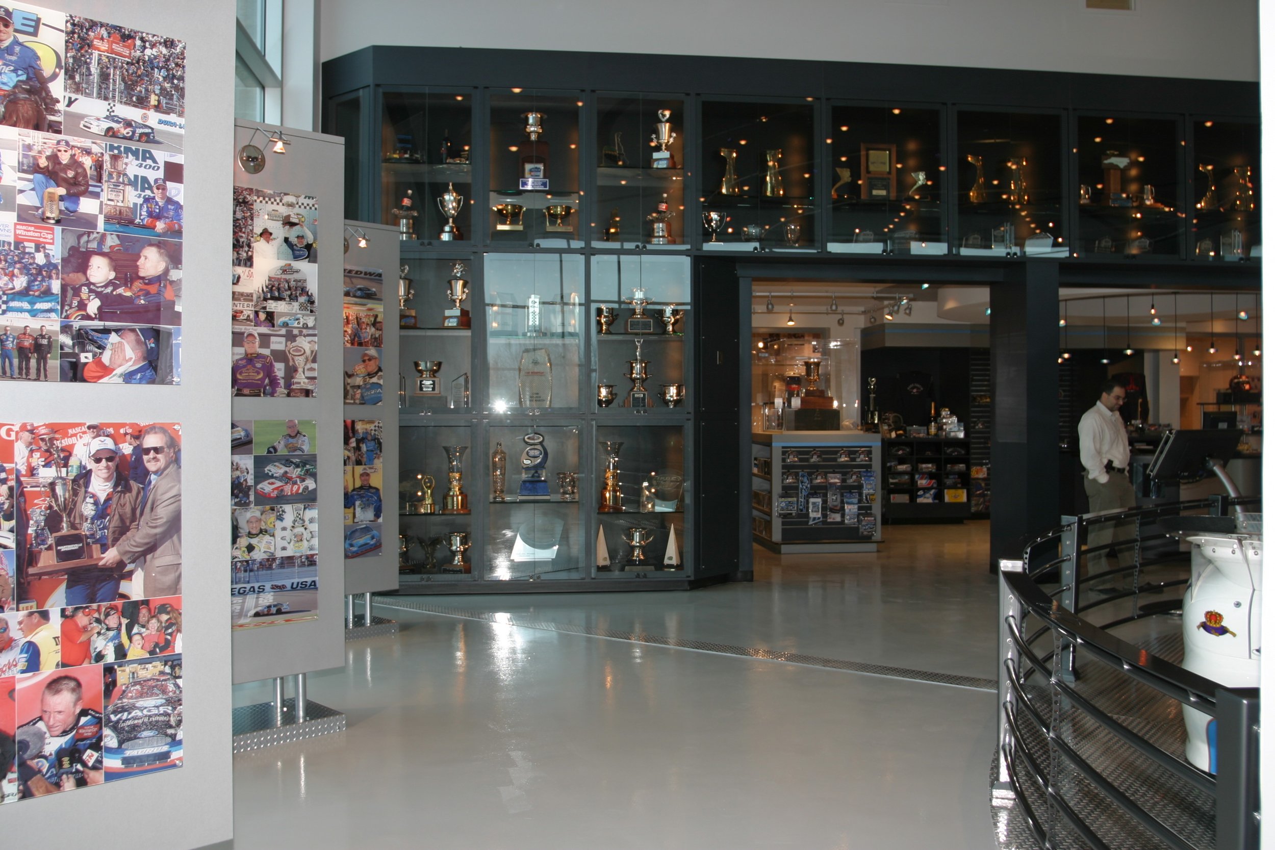 Mark-Martin-Ford-Dealership094.jpg