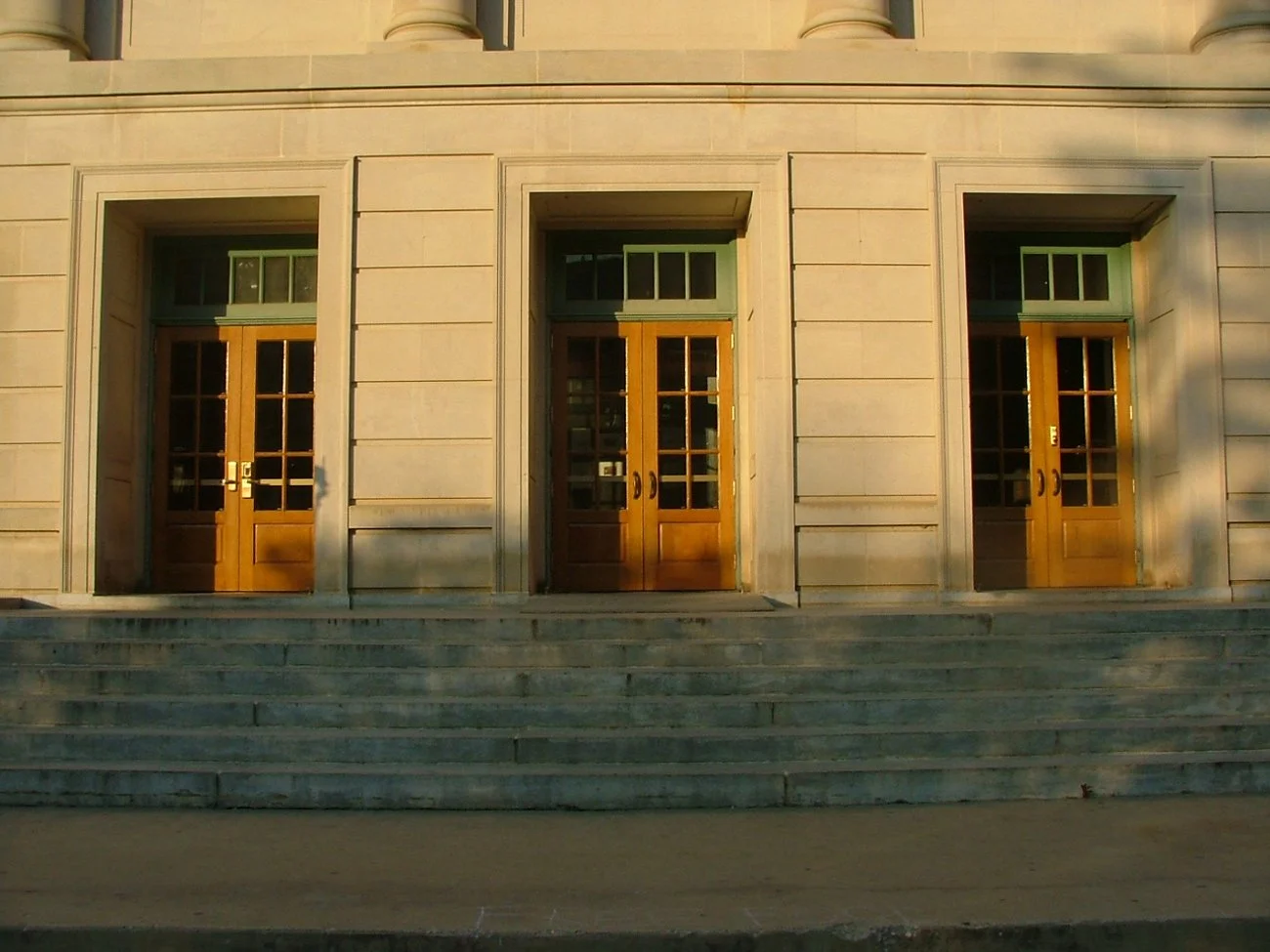 vol_walker_exterior_1.jpg
