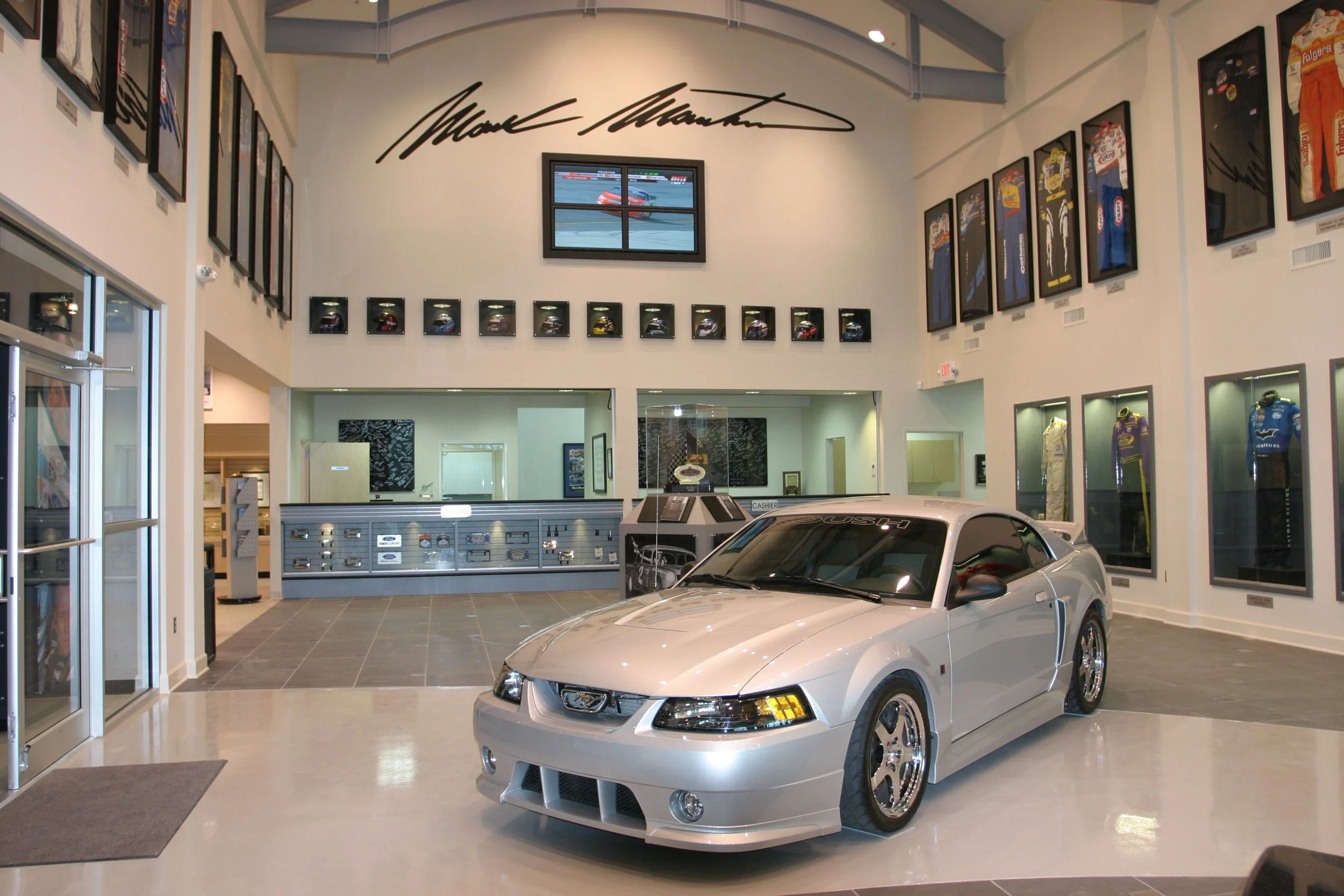 Mark-Martin-Ford-Dealership055.jpg