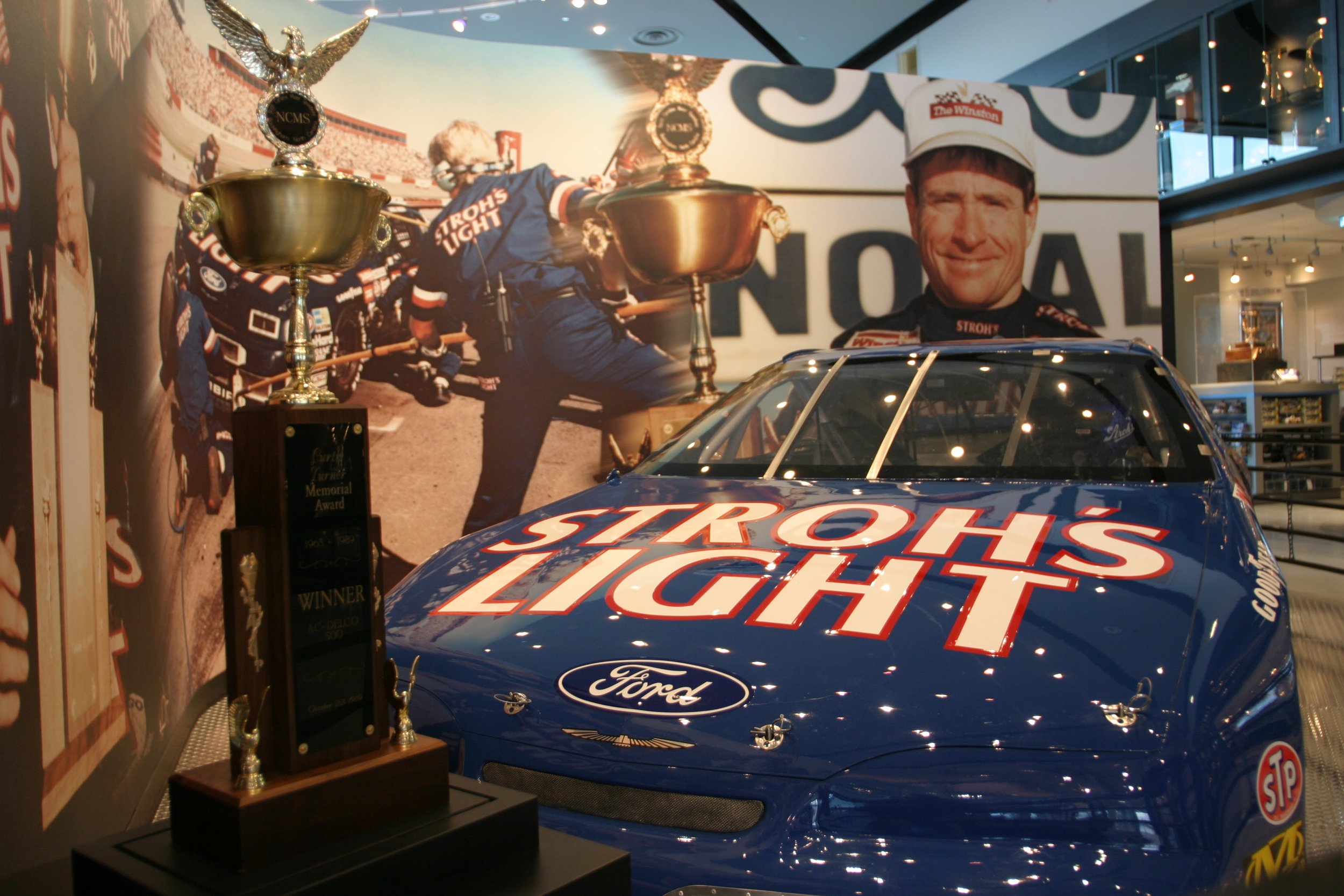 Mark-Martin-Ford-Dealership108.jpg