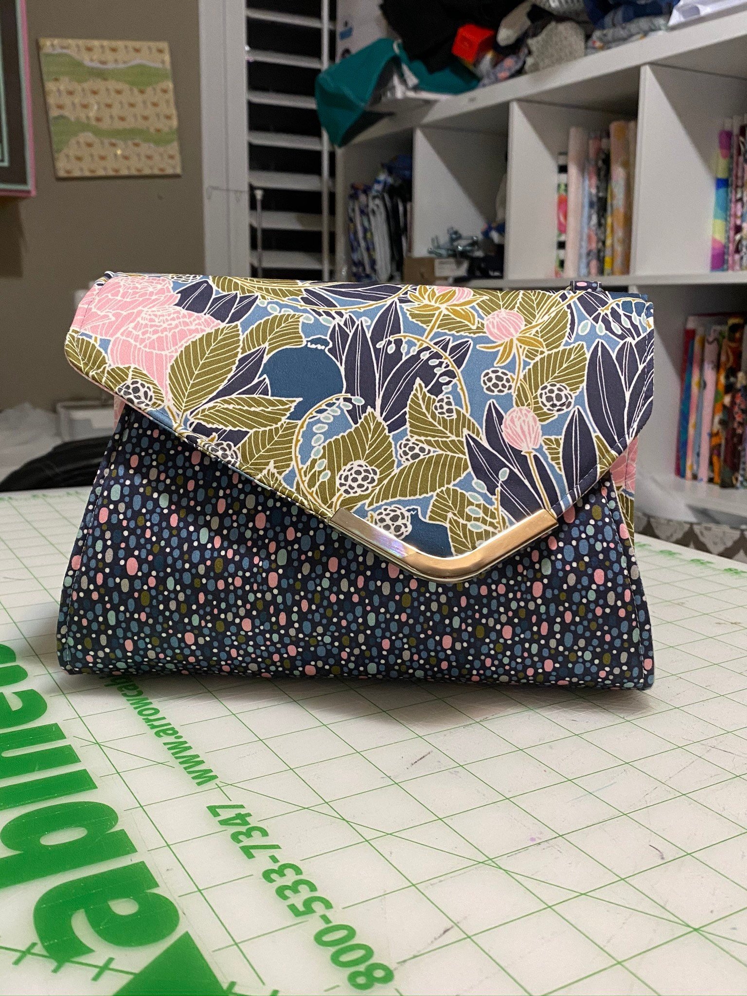 https://i.etsystatic.com/5966157/r/il/5ba9b2/2529714366/il_fullxfull.2529714366_4kmh.jpg