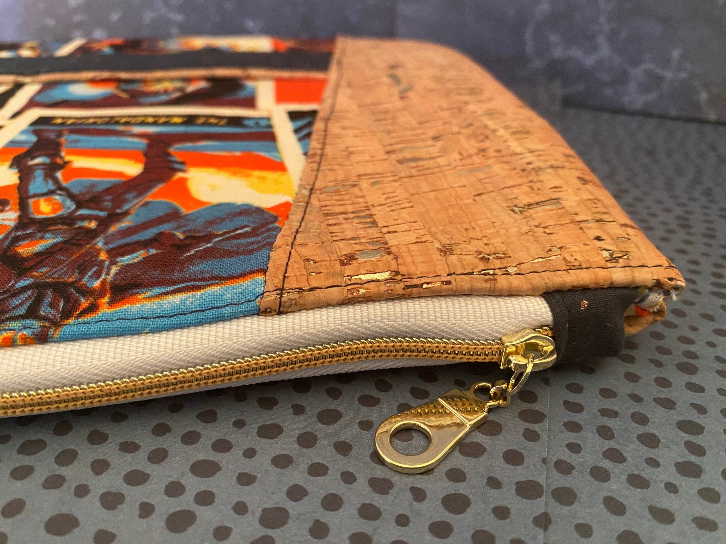 https://i.etsystatic.com/5966157/r/il/2118ce/2704302564/il_fullxfull.2704302564_l1fn.jpg