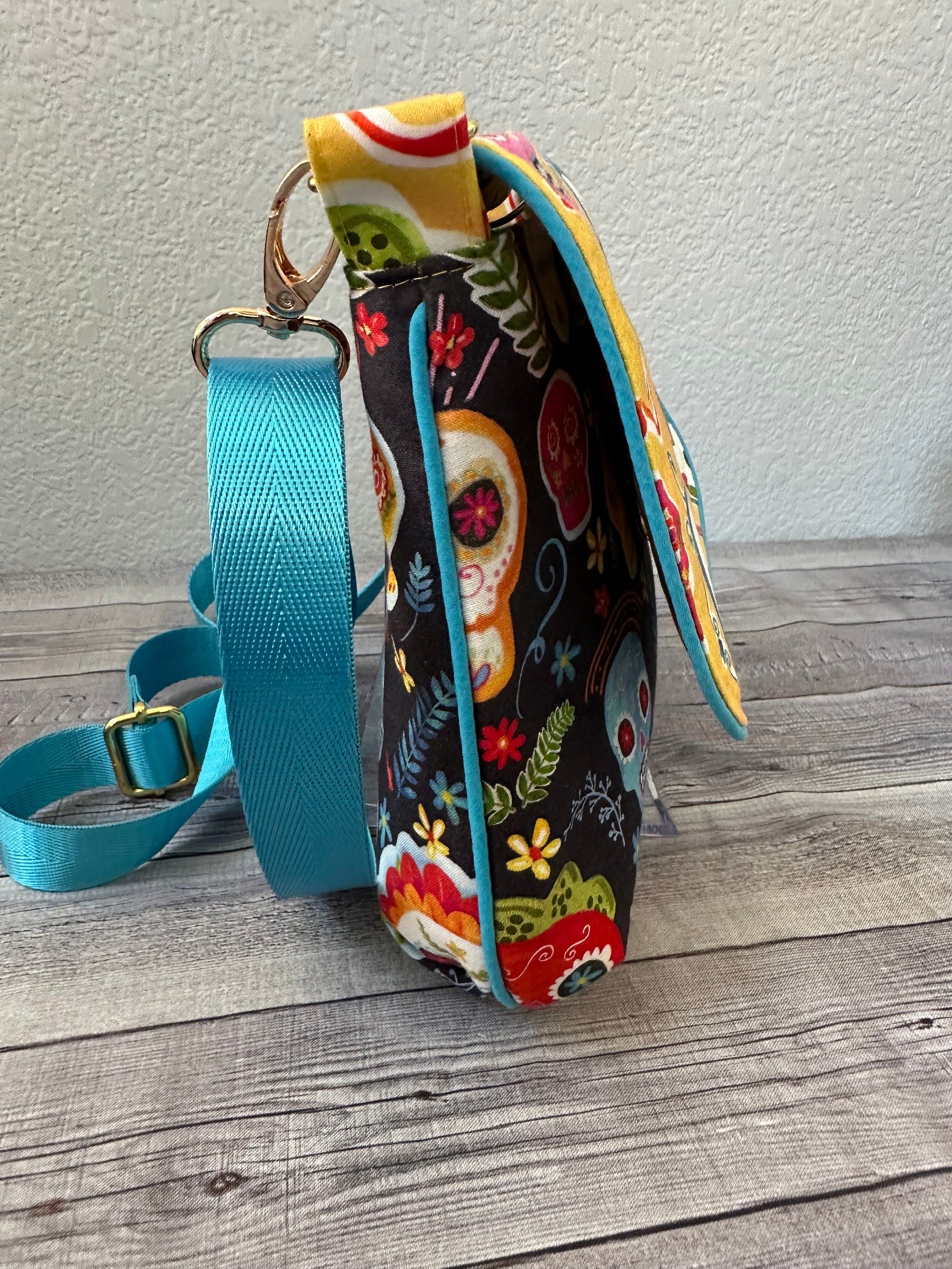 https://i.etsystatic.com/5966157/r/il/a178d5/5625368033/il_fullxfull.5625368033_l01u.jpg