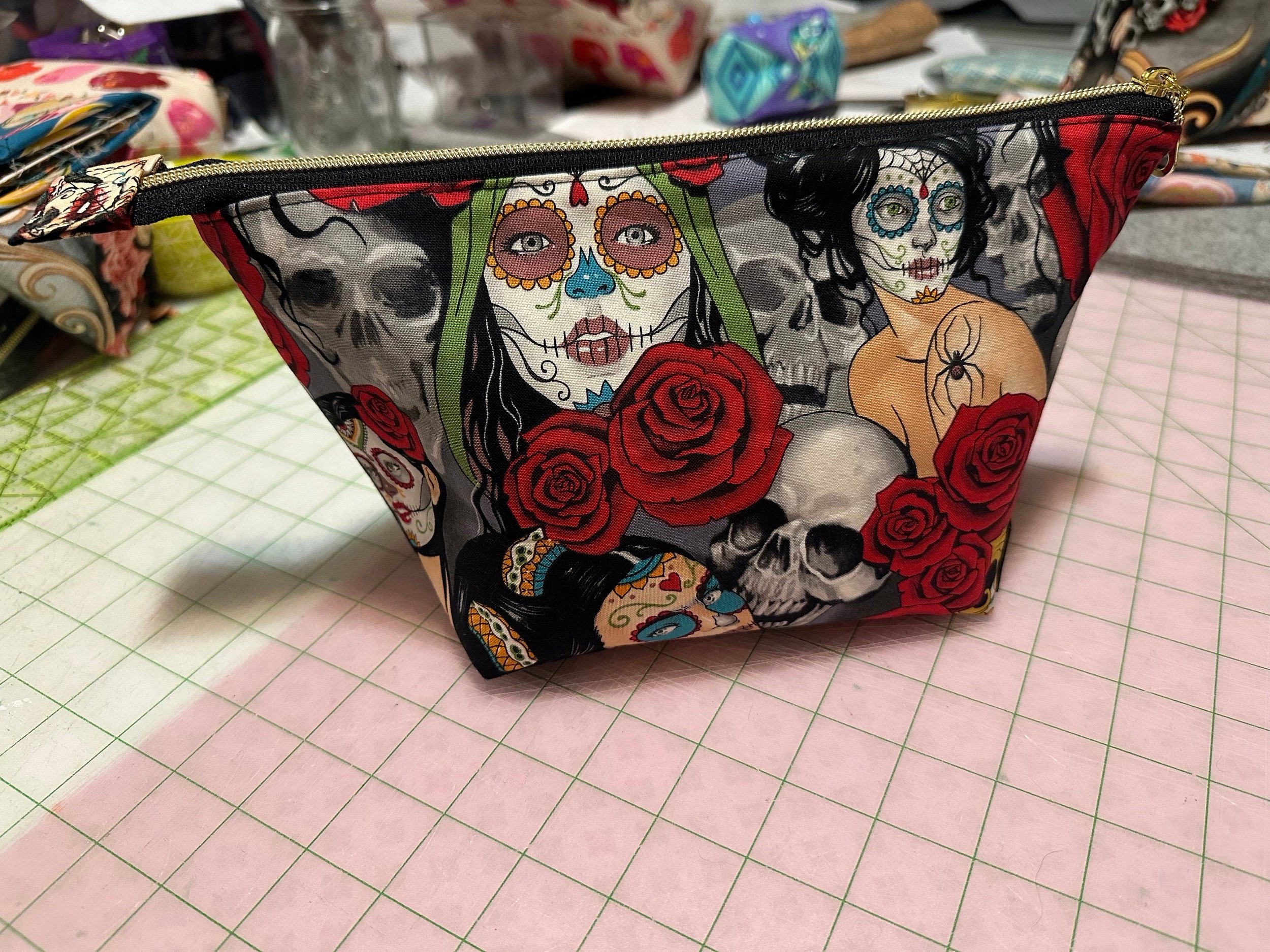 https://i.etsystatic.com/5966157/r/il/2ffc60/5531646666/il_fullxfull.5531646666_msys.jpg