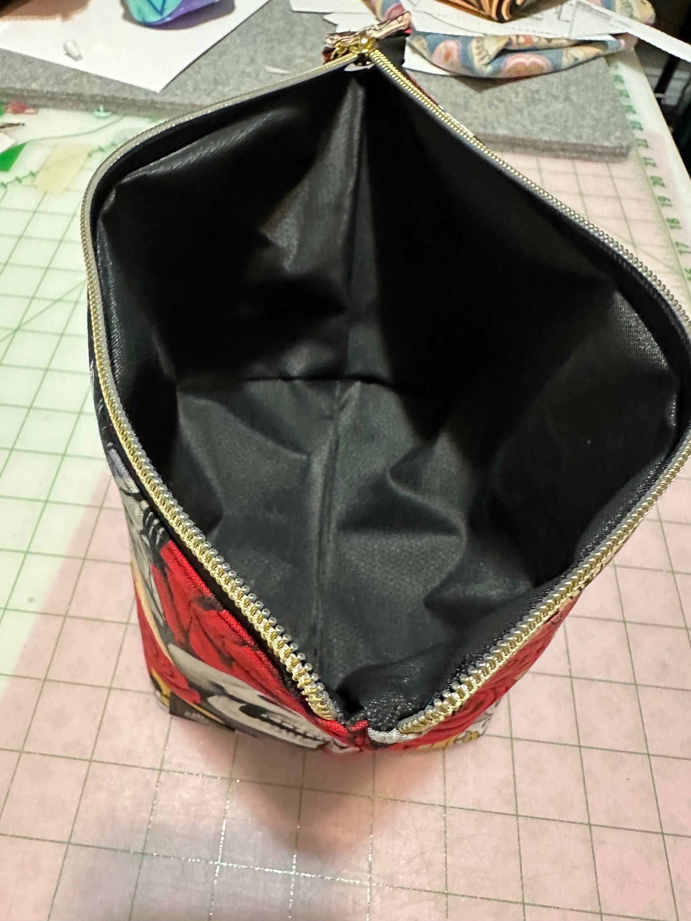 https://i.etsystatic.com/5966157/r/il/47e30e/5579761443/il_fullxfull.5579761443_e8mz.jpg