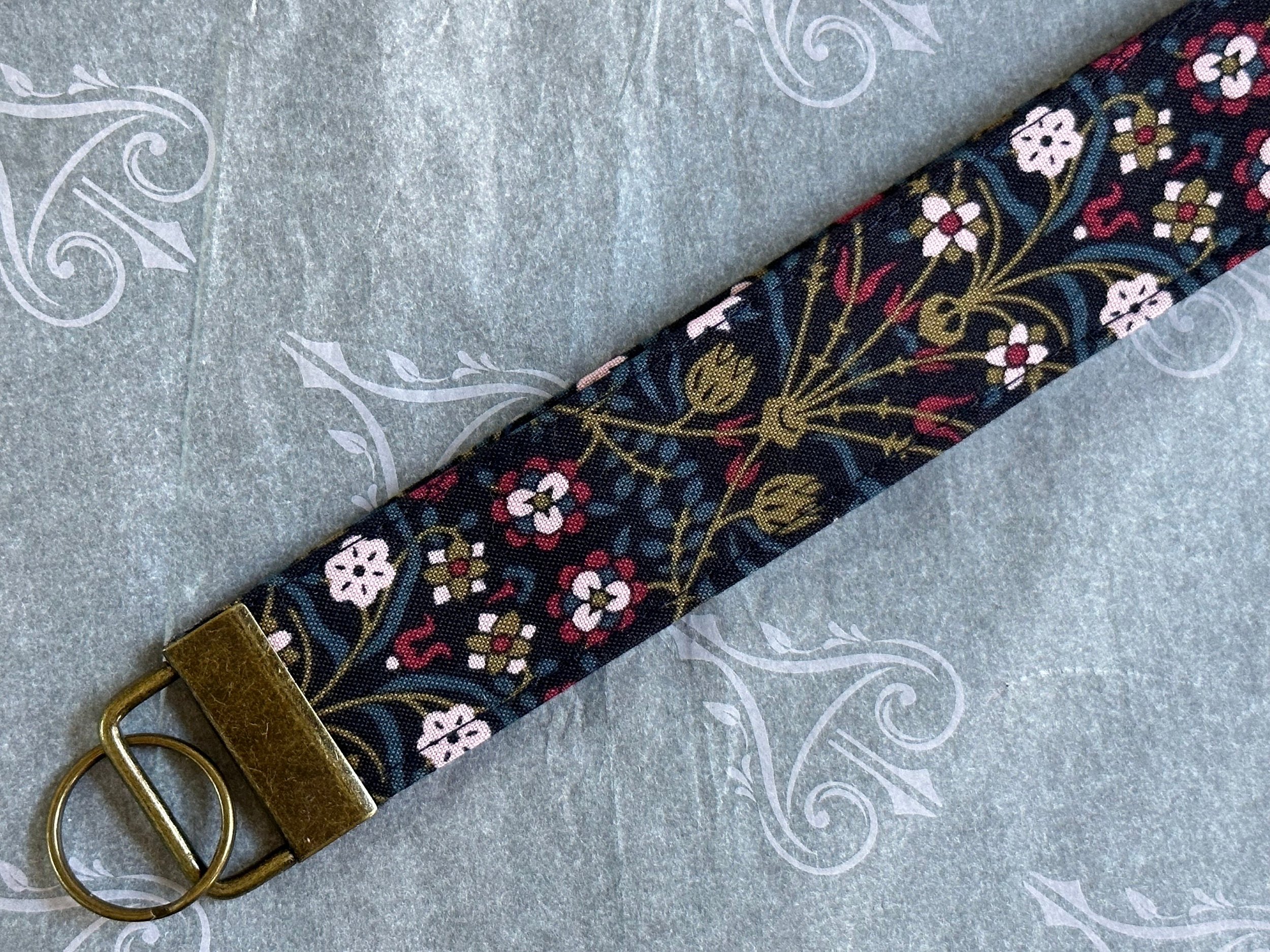 https://i.etsystatic.com/5966157/r/il/3b84d2/4896798081/il_fullxfull.4896798081_4esw.jpg