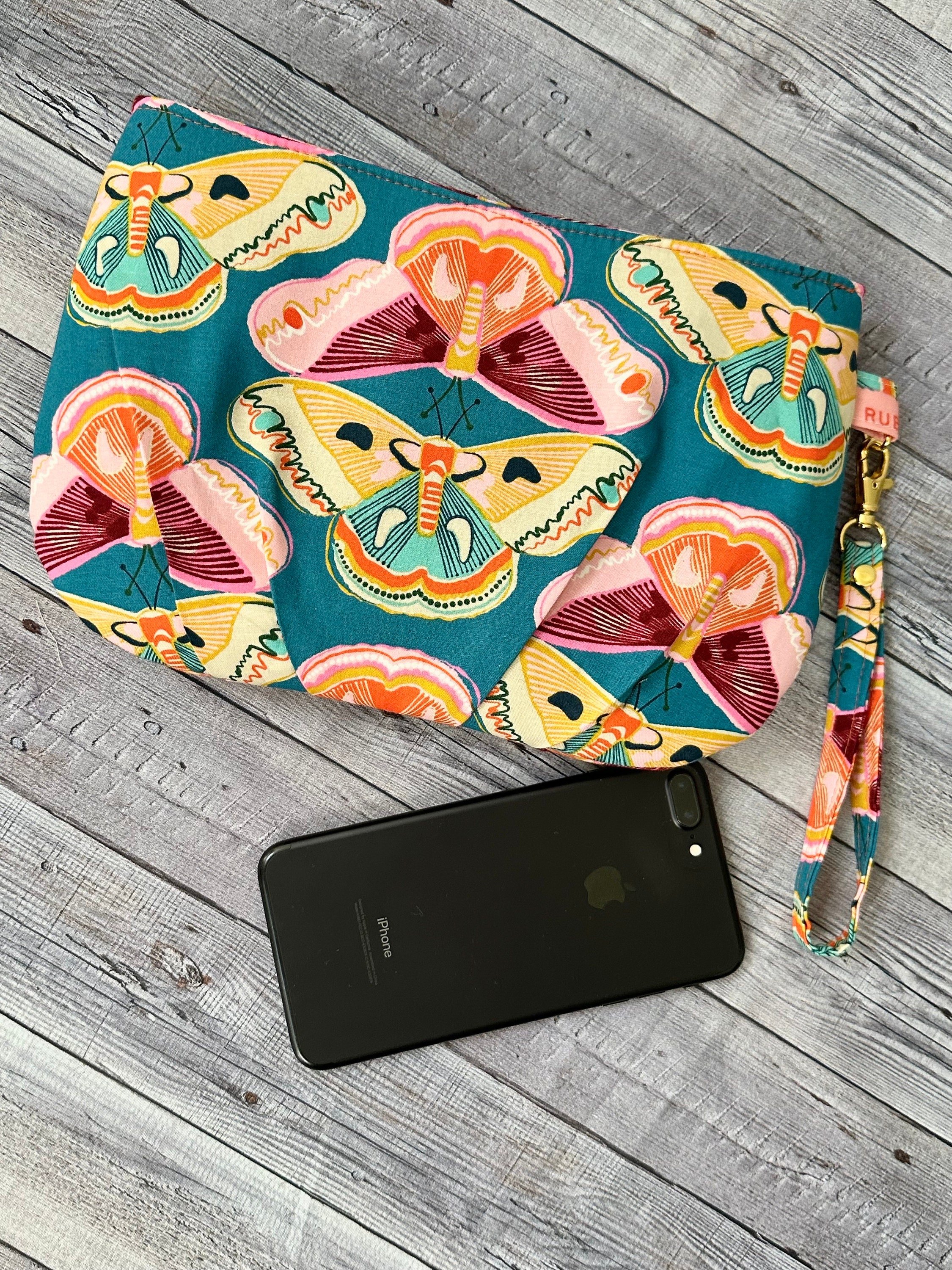 https://i.etsystatic.com/5966157/r/il/e7f010/5555857324/il_fullxfull.5555857324_ambb.jpg