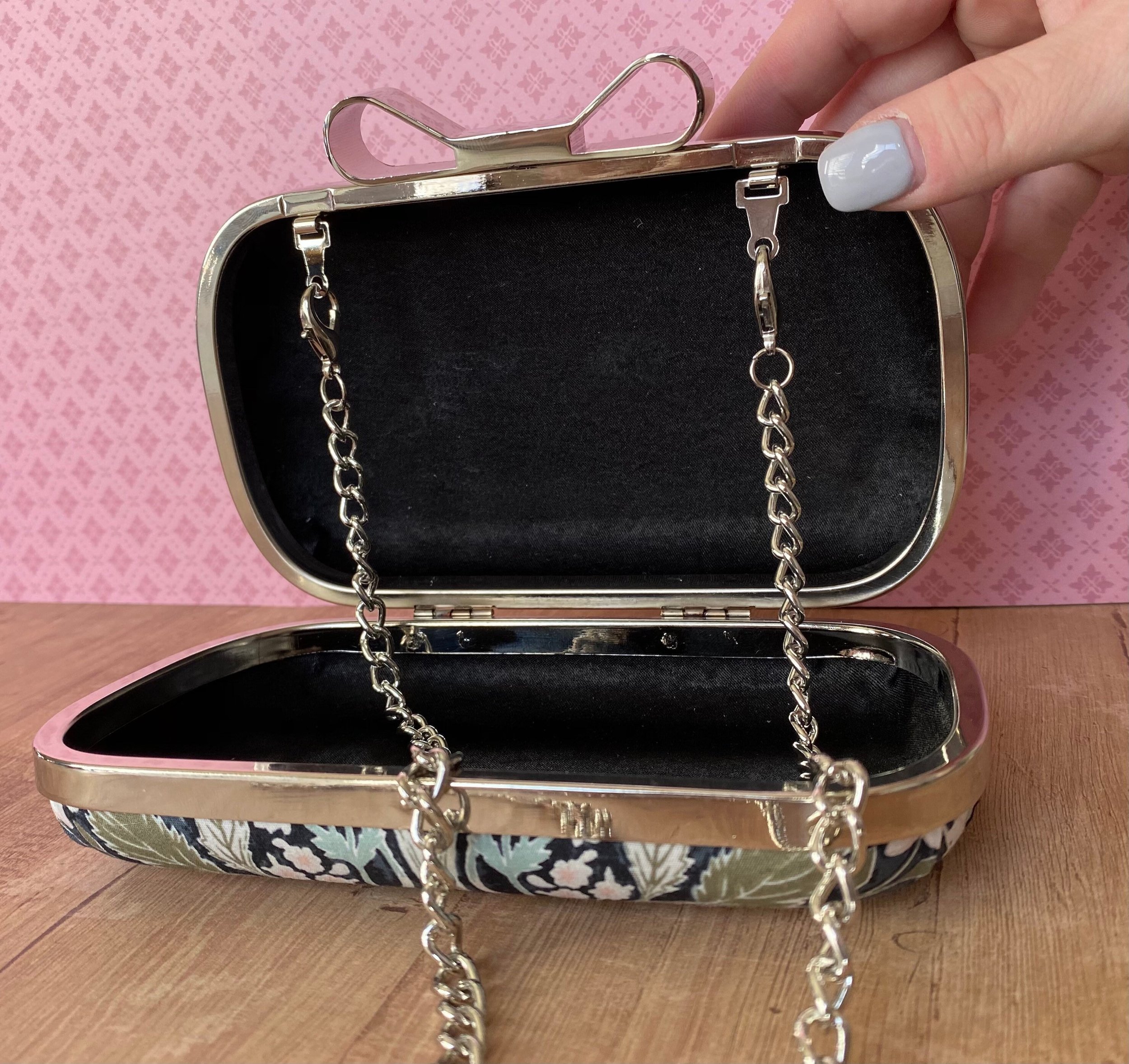 https://i.etsystatic.com/5966157/r/il/c764d8/2785277714/il_fullxfull.2785277714_ca9b.jpg
