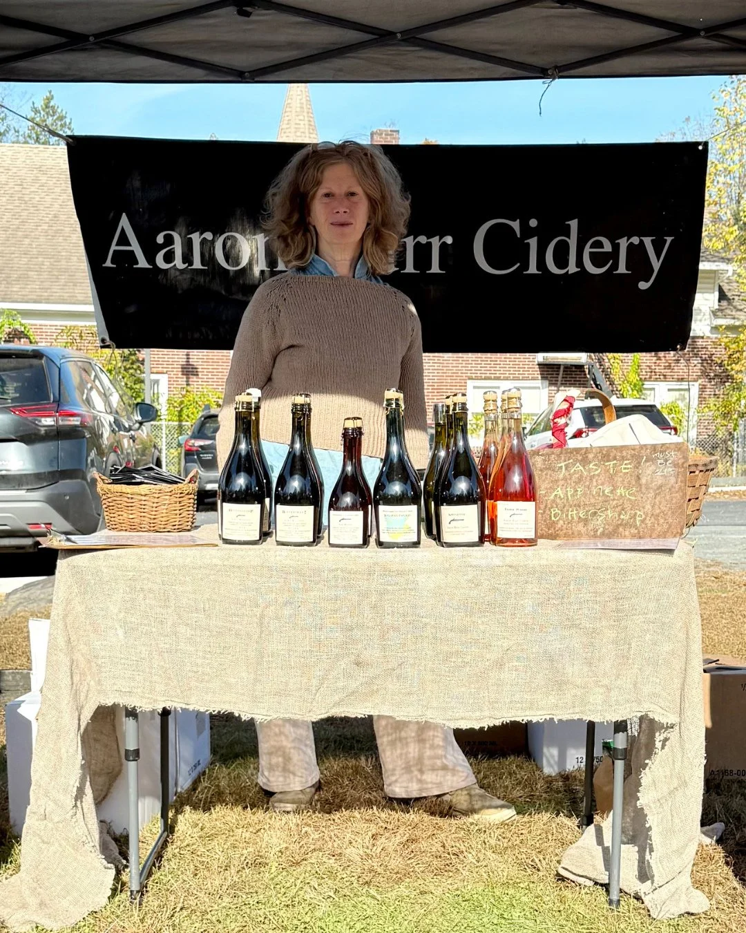 🍎✨ A toast to gratitude, community, and wild apples.⁠
⁠
This Thanksgiving, raise a glass of @AaronBurrCider&rsquo;s 2020 Sullivan County Magnum &mdash; a truly local treasure made from over 300+ wild apples foraged in the Sullivan Catskills.⁠
⁠
At 7