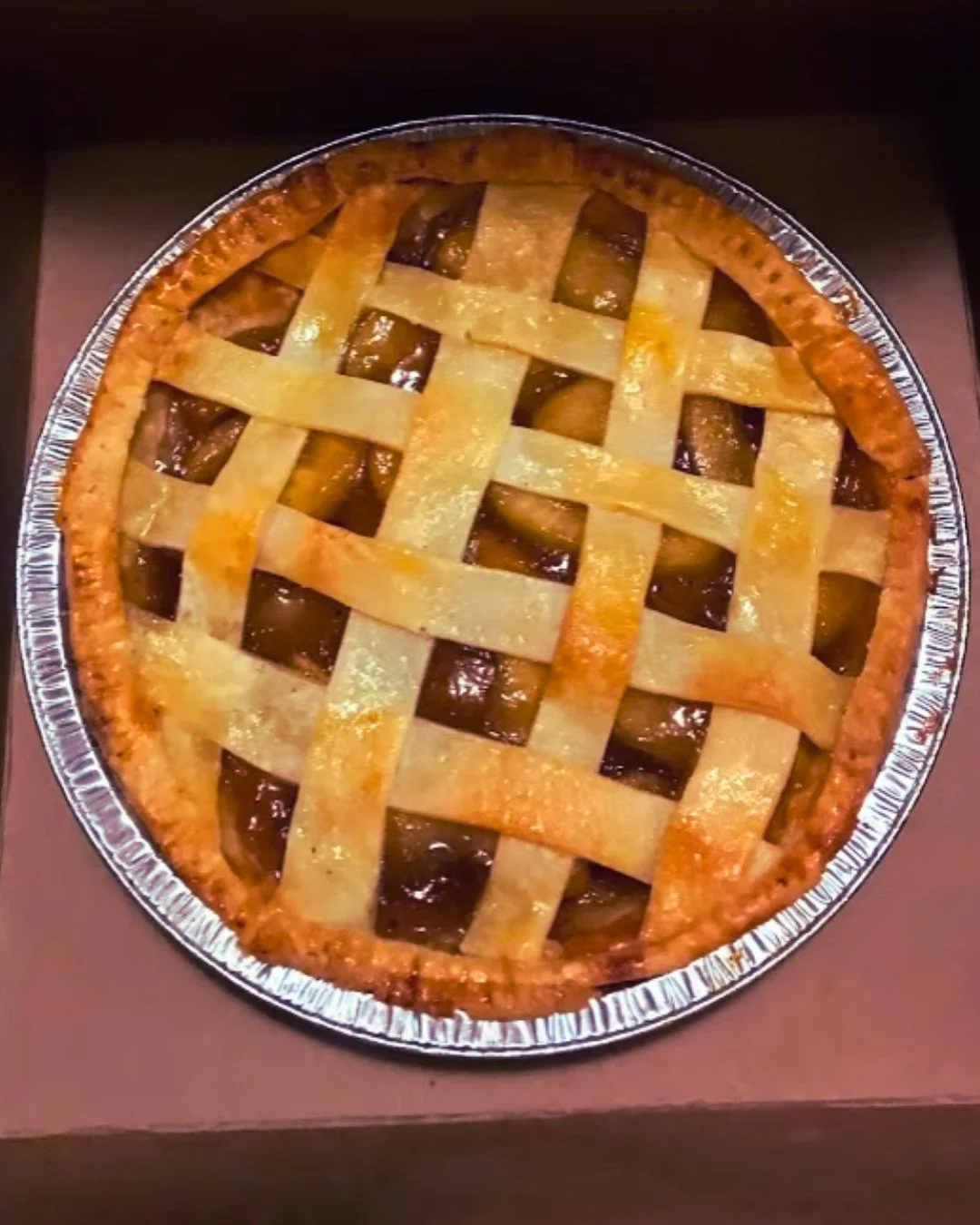 🥧 Thanksgiving Offerings from @CountyRoadBakery⁠
⁠
Treat yourself (and your guests!) to something delicious and gluten-free...⁠
⁠
✨ Stuffing⁠
Portobello, Onion, Celery &amp; Bacon &mdash; Vegan option available⁠
Add Kalamata Olive⁠
⁠
✨ Biscuits⁠
Dai