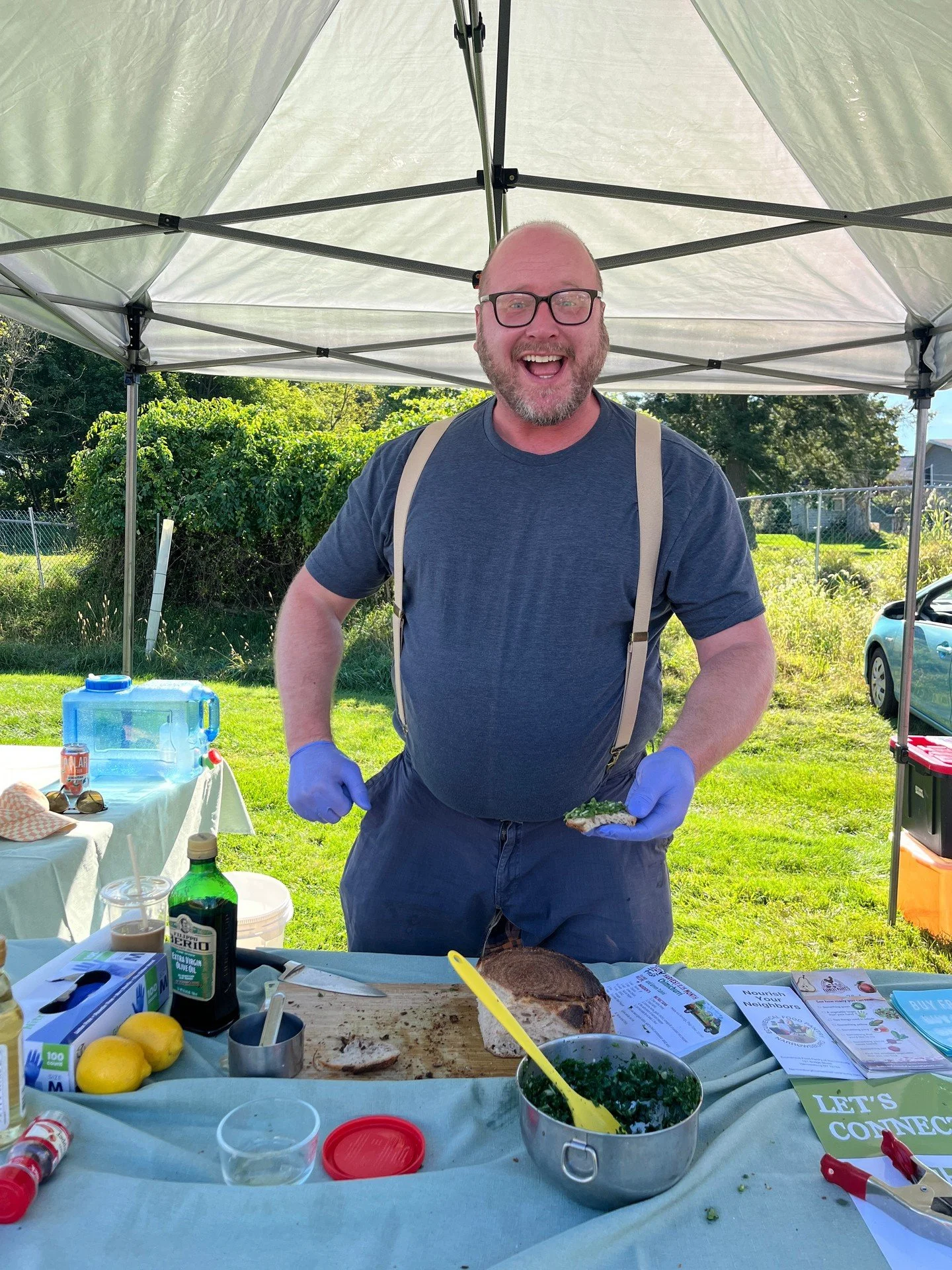 Big thanks to food educator and home cook Alan Carroll for showing us how to make a bright, fresh chimichurri with parsley, cilantro, green onion and garlic from Willow Wisp Organic Farm &mdash; generously spooned onto artisan bread from Roger That B
