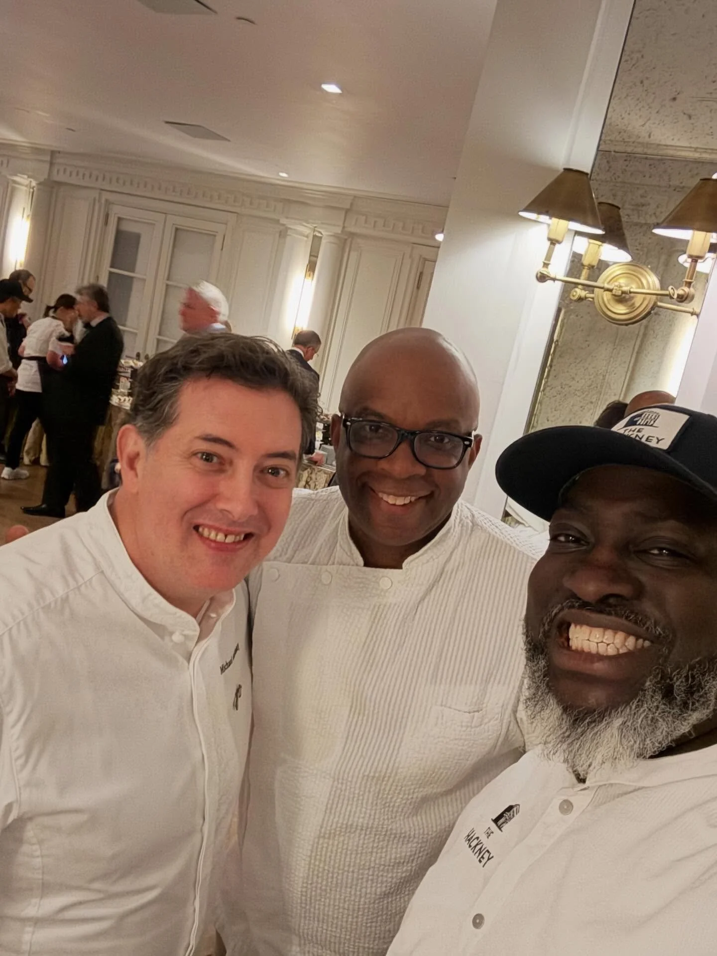 Kickin&rsquo; it with @chefmikeanthony and @carolinachef Chef Jamie Davis at the JBF Gala for Good 2025 @thepierreny @beardfoundation @saltboxseafoodjoint