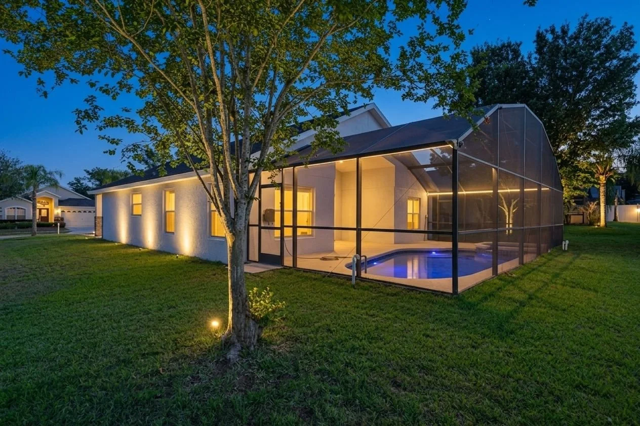 15932 Robin Hill Loop back view. JPG.jpg