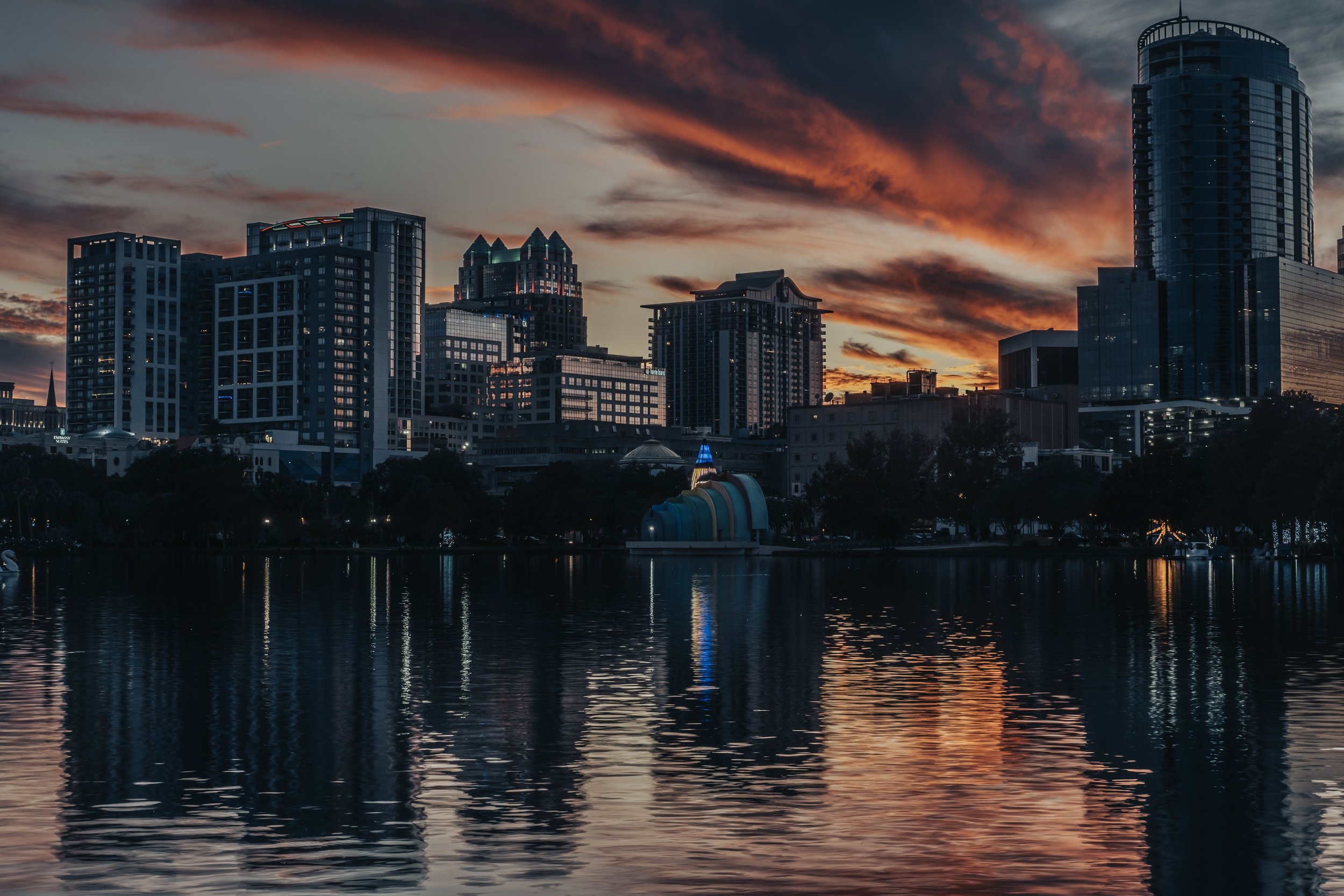 Downtown Orlando Florida skyline and Lake Eola representing the Orlando housing market in 2026.