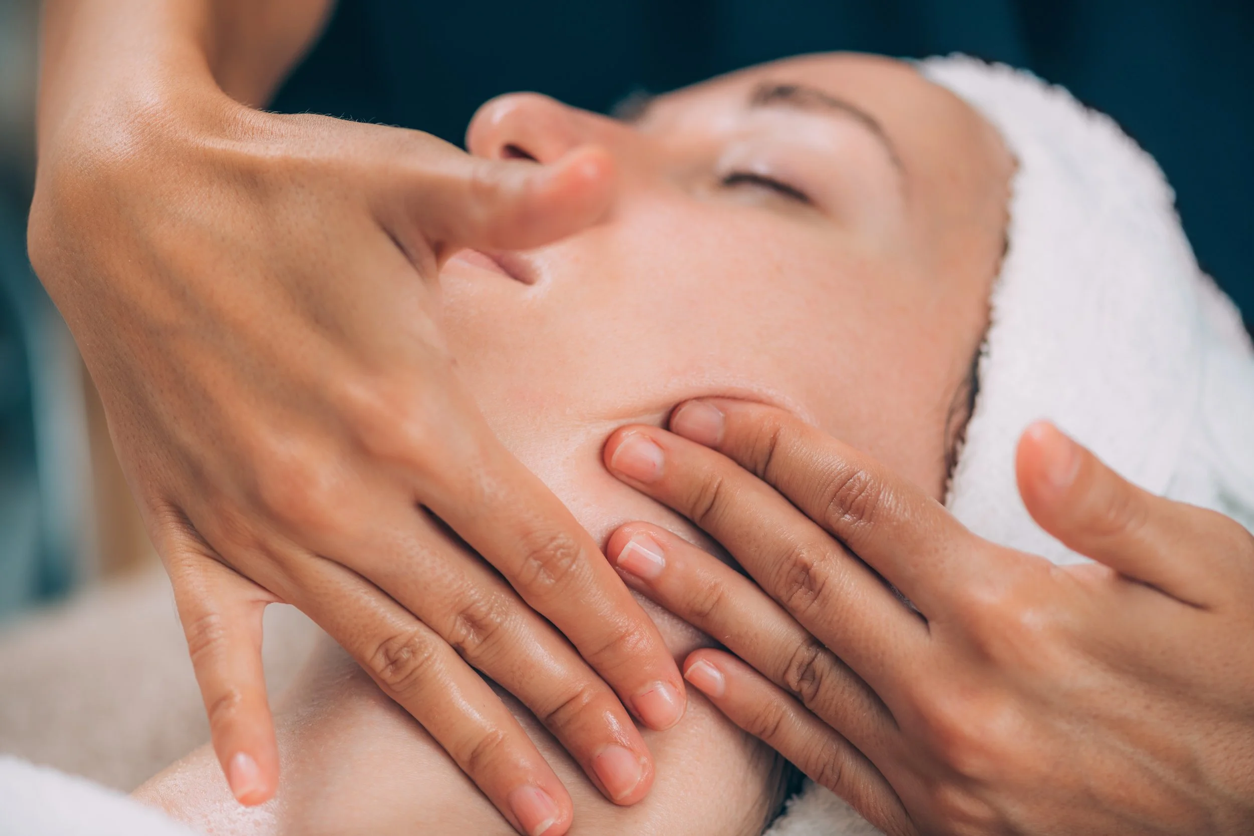 Lifting Facial Massage with Cupping and Gua Sha