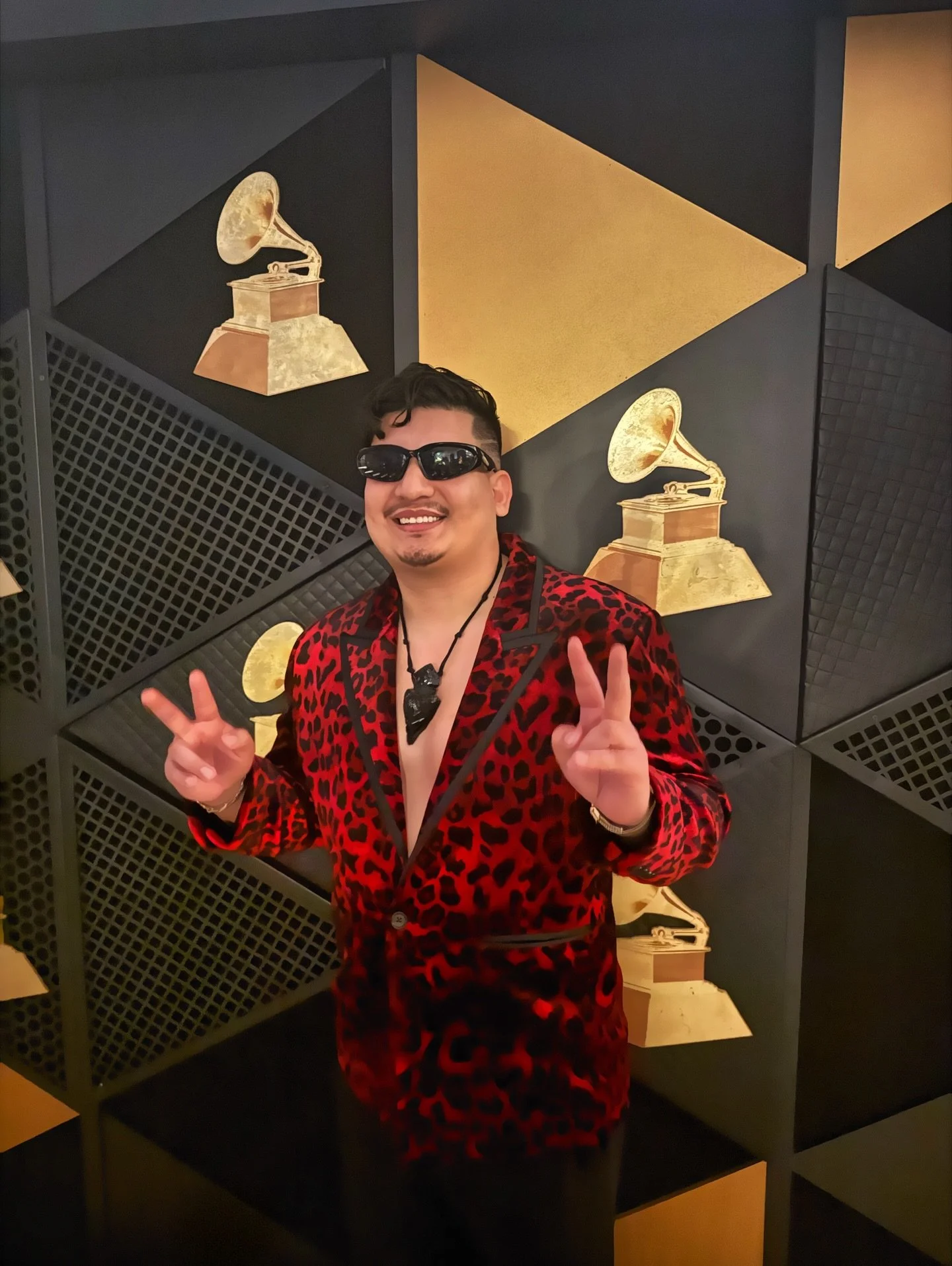 The @Grammys 2026 was an incredible time with the crew!

@parishilton said my glasses &amp; fit was dope so guess I start a new clothing/fashion brand 😏 

Pleasure to meet so many awesome people ✌️

Time to get to work 🎶

#TheGrammys #Grammys #Gram