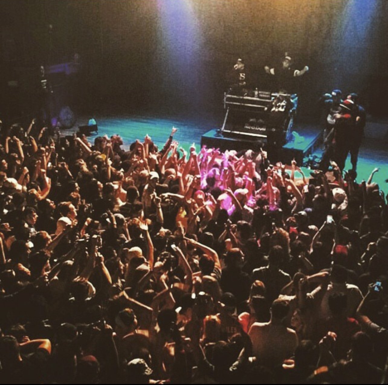 INTERNET FAMOUS CONCERT