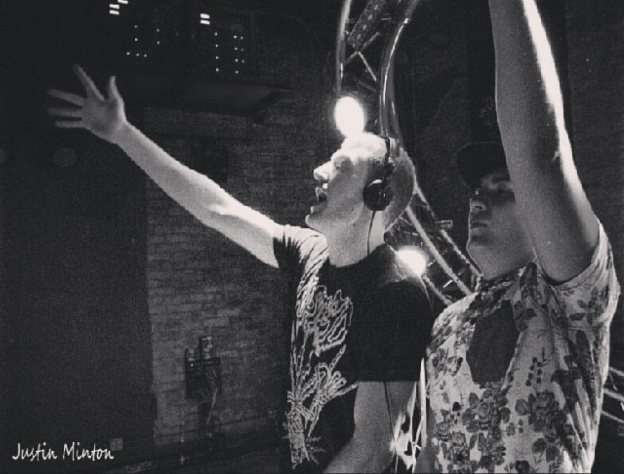INTERNET FAMOUS B2B VASKI