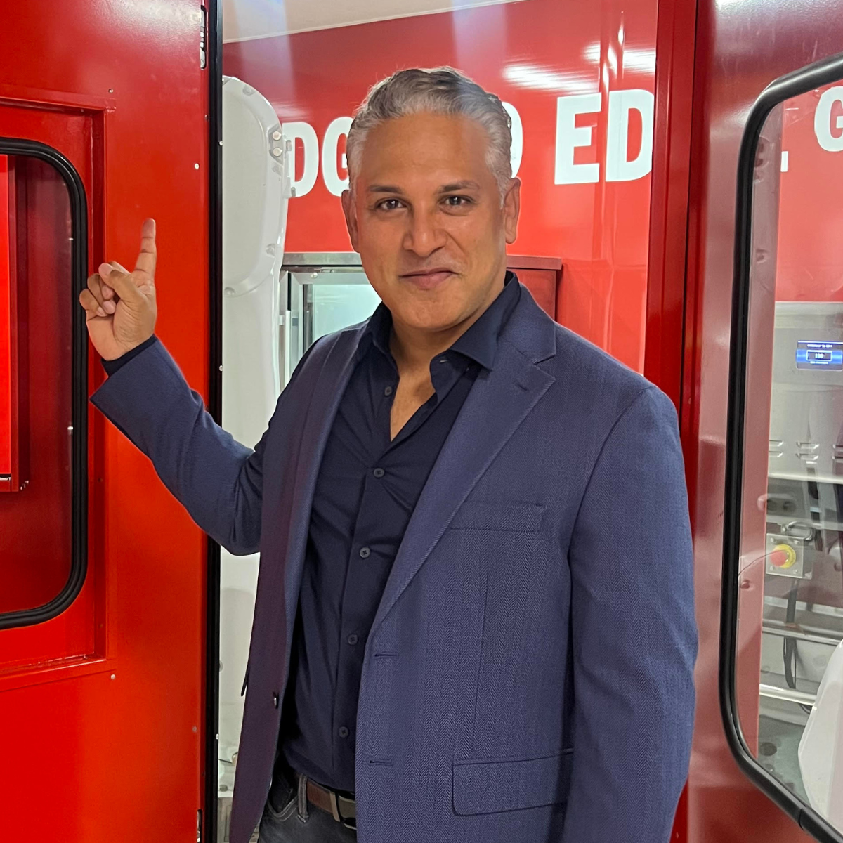 Nipun Sharma headshot standing person