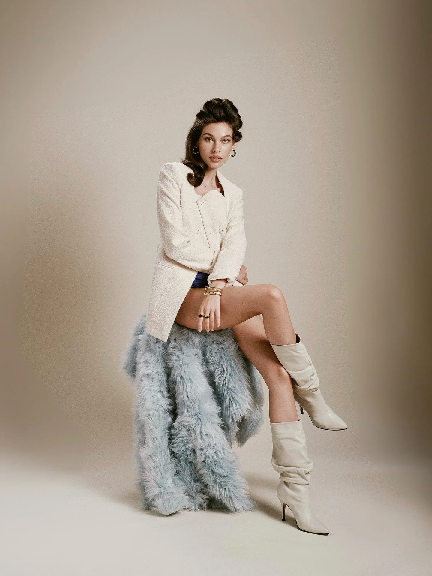 Some #lookbook #ecomm work by @sezen.june 

This amazing team is available for any #brands needs in #nyc #nycphotography 

@juliaryanmurray wears @recto_official x @simkhai styled by @kenyasherron hair @daniwatermanhair @retouch @elisanechai.retouch 