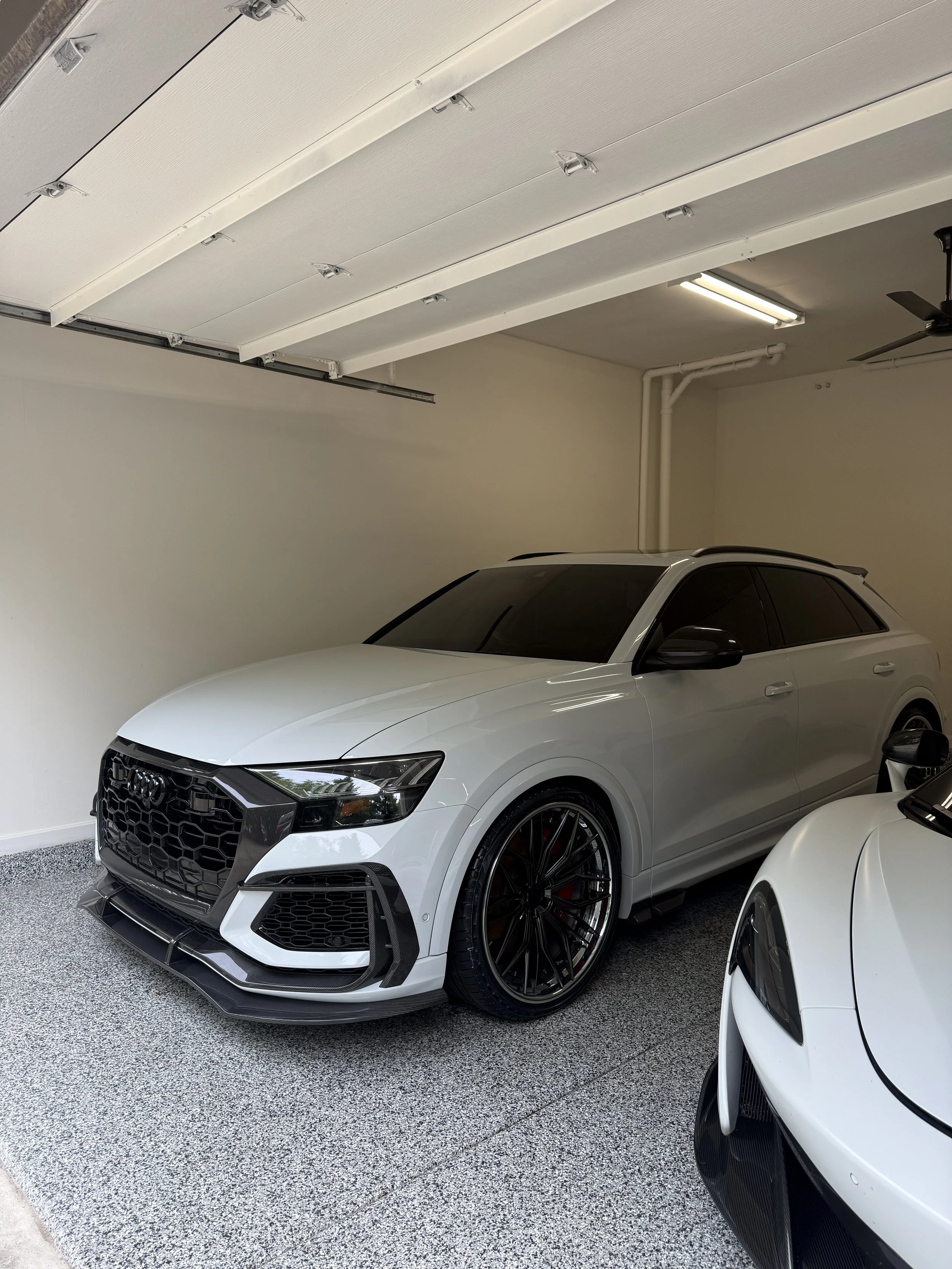 Chicago mobile detailing. Paint correction. Ceramic Coating.