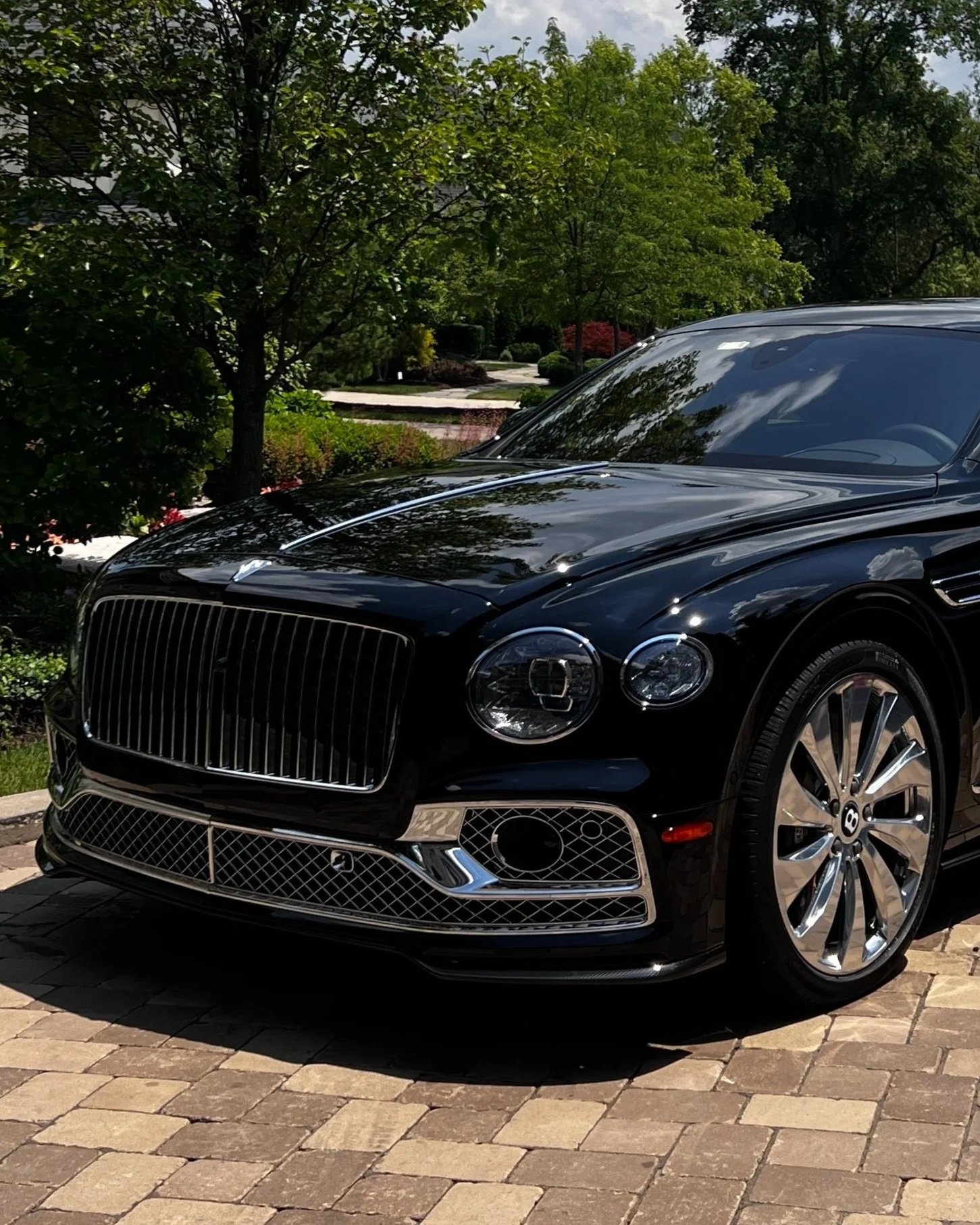 Exterior Detail on a black Bentley