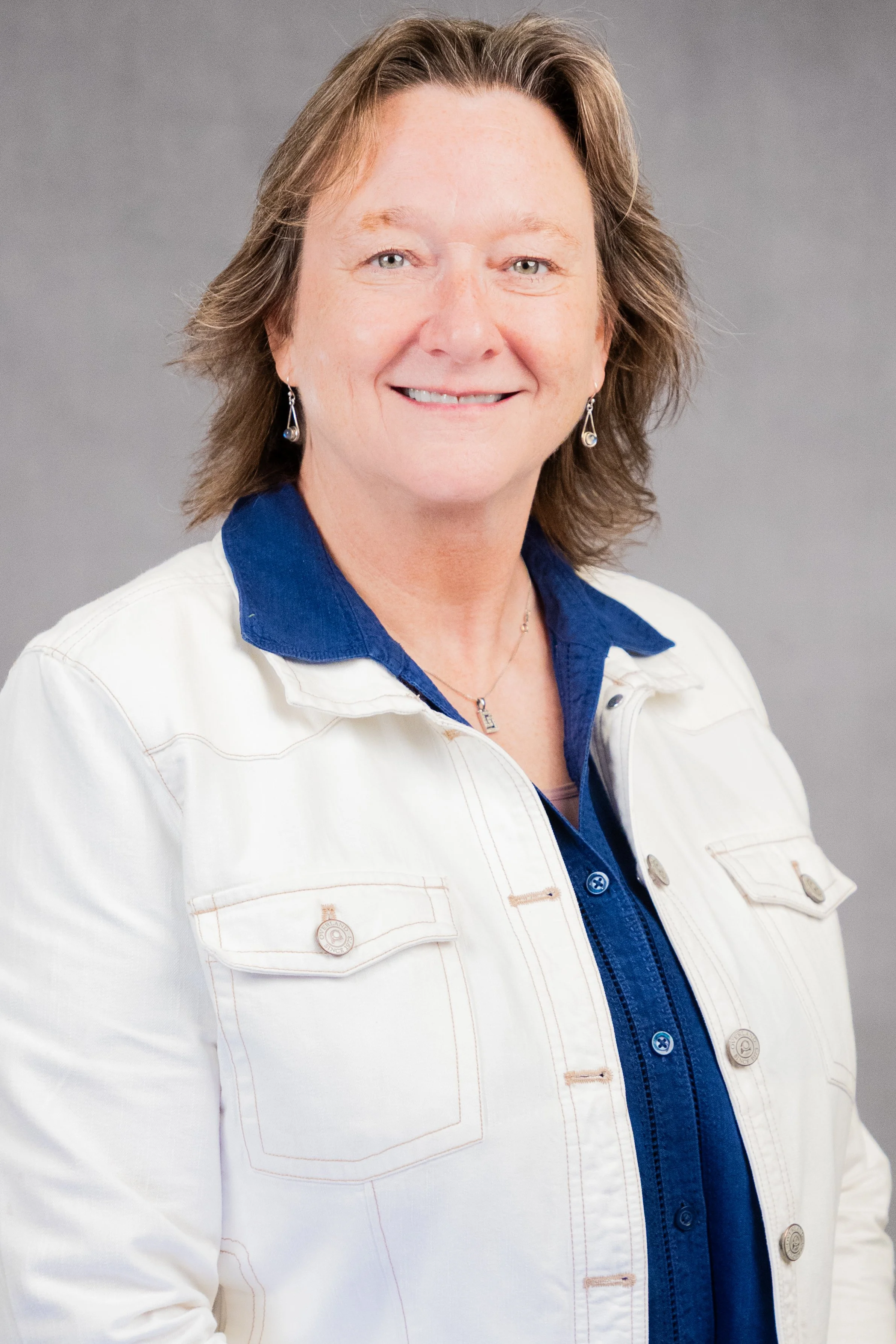 Pam Barnes Headshot-5.jpg