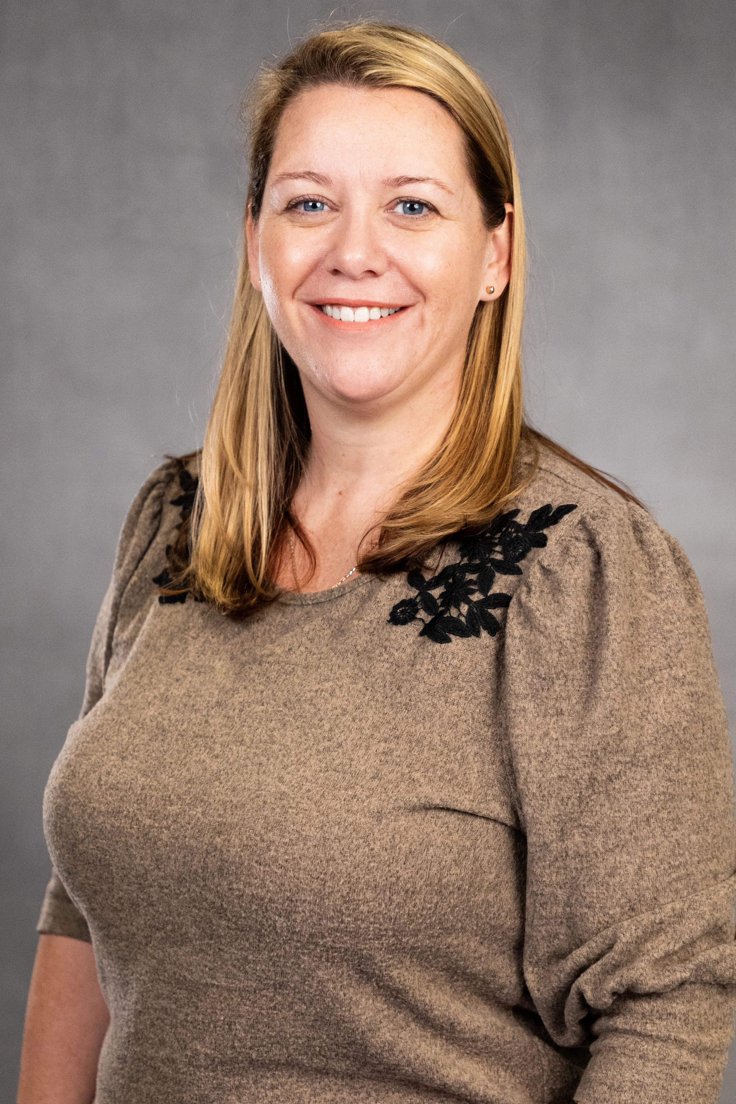 Deborah Ingoldby Headshot-3.jpg