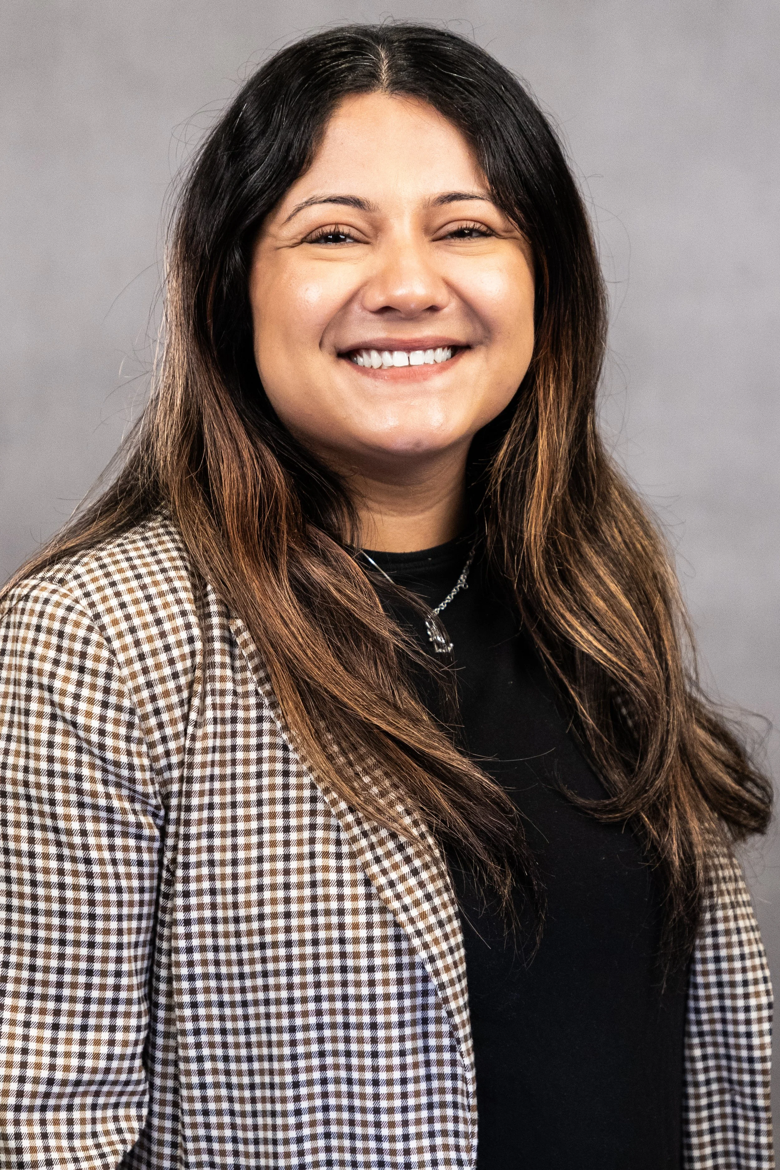 Alondra Romo Headshot-6.jpg
